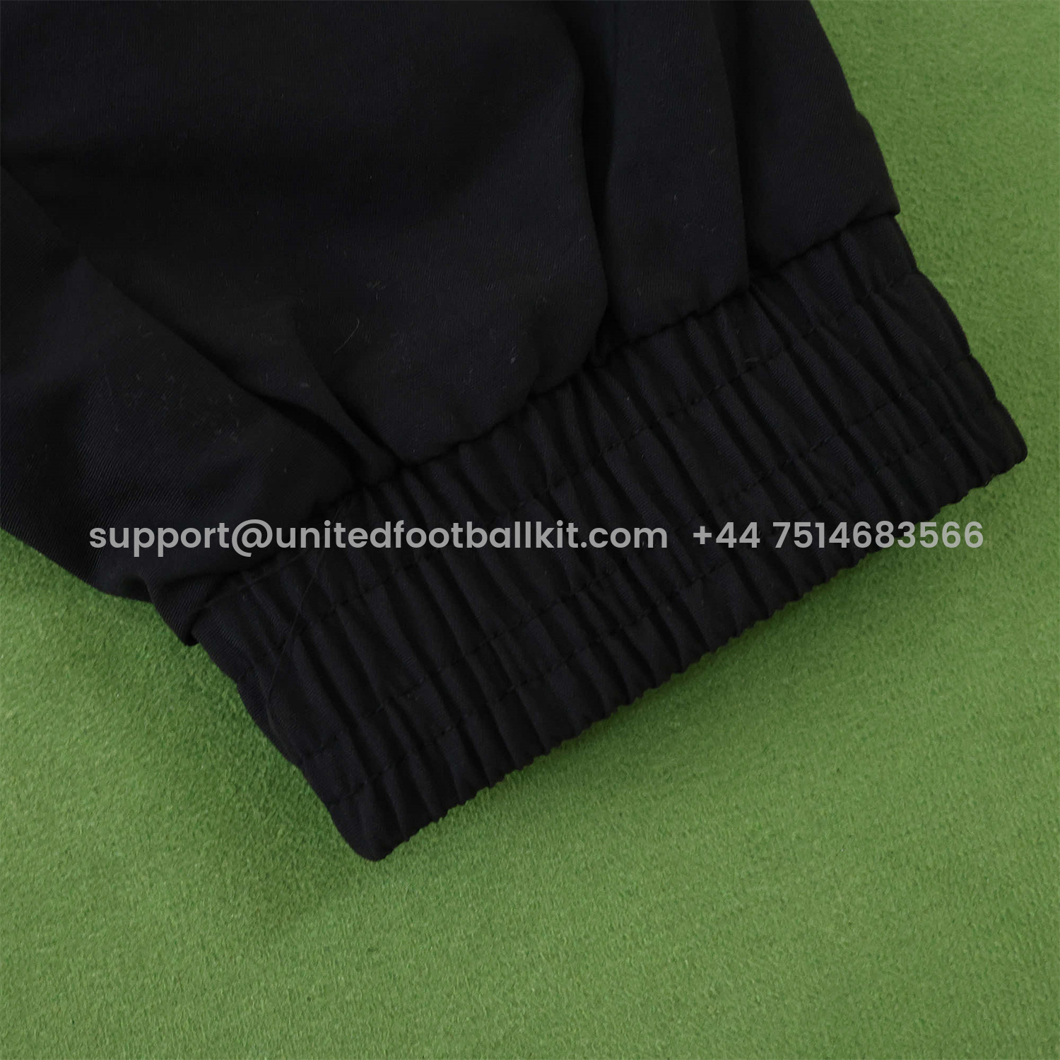 Unitedfootballkit.com | Liver.pool 25-26 Throwback Windbreaker Jacket - Black -Customize Name, Number and Patch | Worldwide Shipping