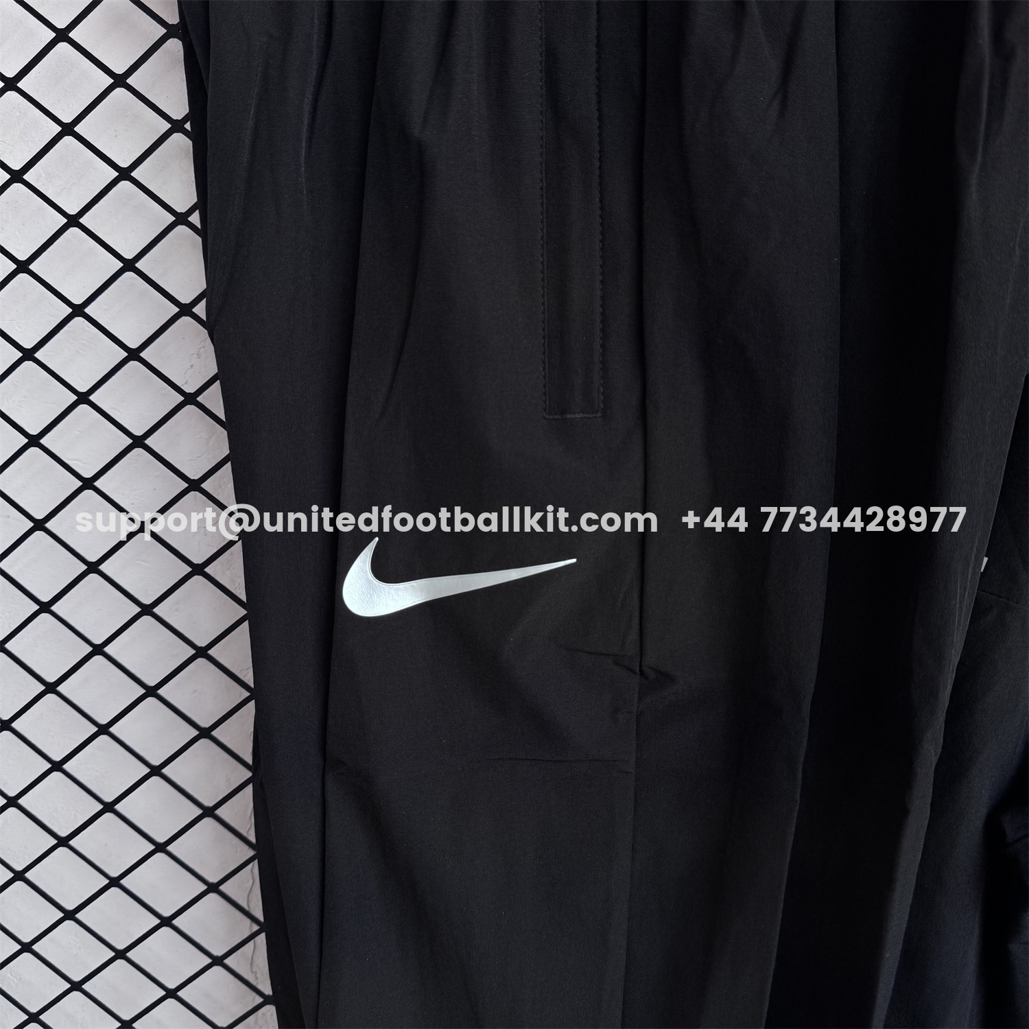 Unitedfootballkit.com | Paris Saint-Germain PSG 25-26 Windbreaker Training Set - Black Top and Pants -Customize Name, Number and Patch | Worldwide Shipping