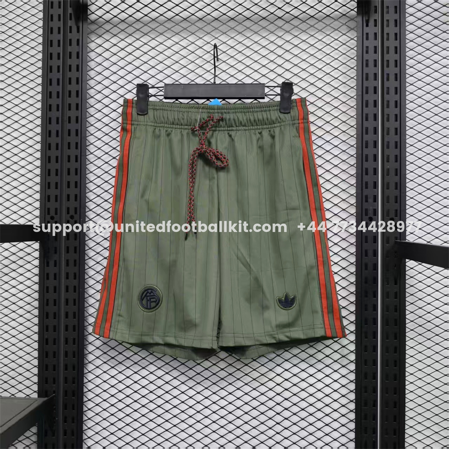 Unitedfootballkit.com | Bayern Munich 25-26 Trefoil Grey Green Travel Shorts - Player Version -Customize Name, Number and Patch | Worldwide Shipping