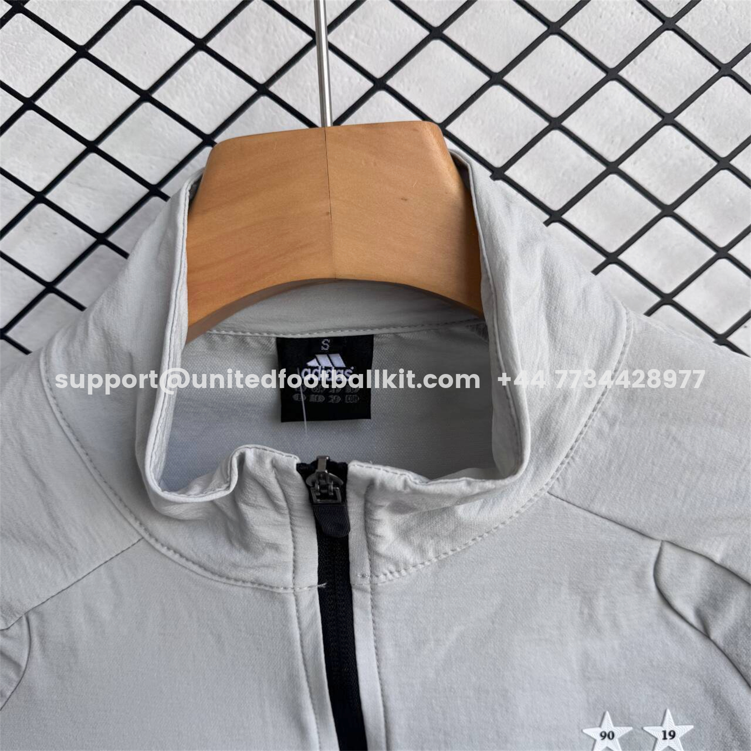 Unitedfootballkit.com | Algeria 25-26 Windbreaker Training Set - Light Grey Top and Pants -Customize Name, Number and Patch | Worldwide Shipping