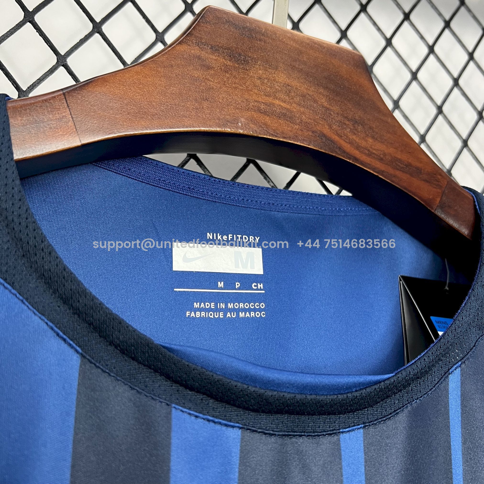 Unitedfootballkit.com | Retro Barcelona 04-05 Away Jersey -Customize Name, Number and Patch | Worldwide Shipping