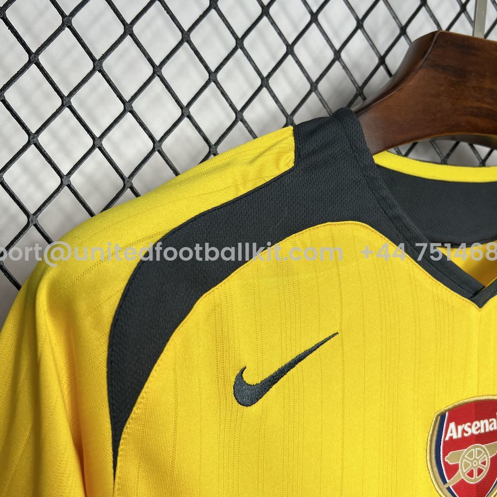 Unitedfootballkit.com | Retro Arsenal 2005-06 Away Stadium Jersey -Customize Name, Number and Patch | Worldwide Shipping