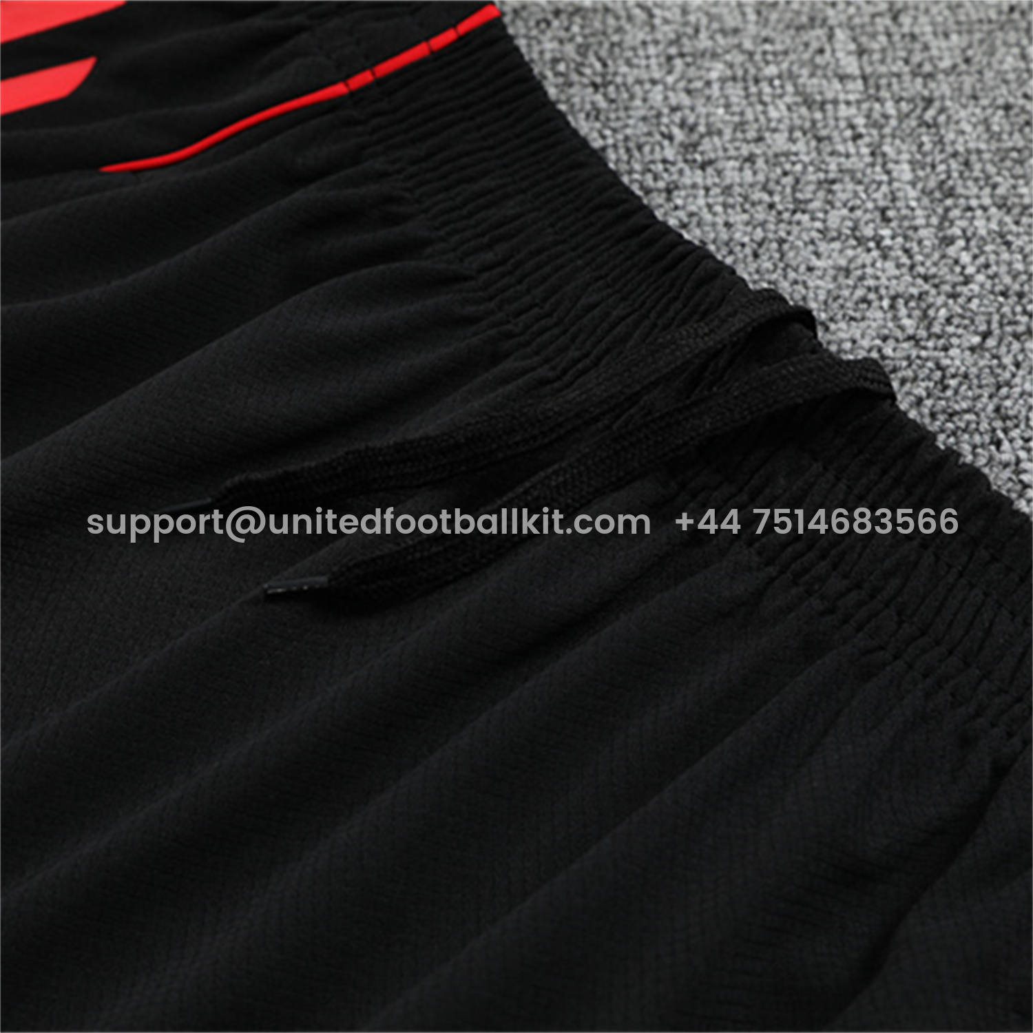 Unitedfootballkit.com | Manchester United 25-26 Kid Short-Sleeve Training Set - White Top & Black Shorts -Customize Name, Number and Patch | Worldwide Shipping