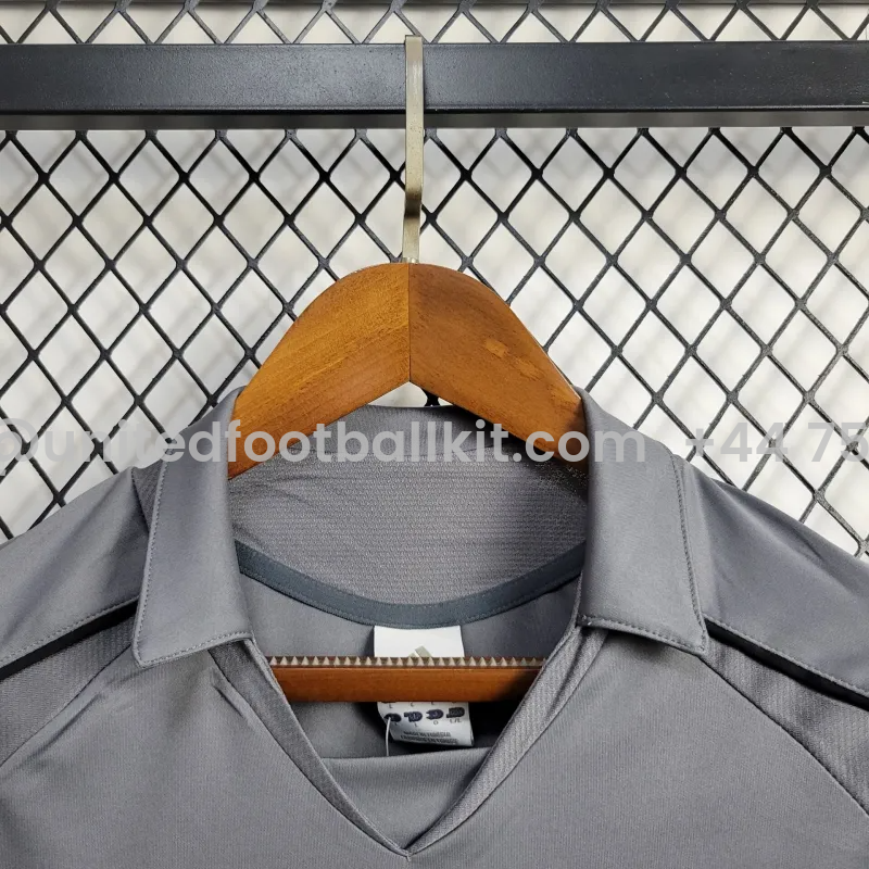 Unitedfootballkit.com | Retro Real Madrid 05-06 Third Jersey -Customize Name, Number and Patch | Worldwide Shipping