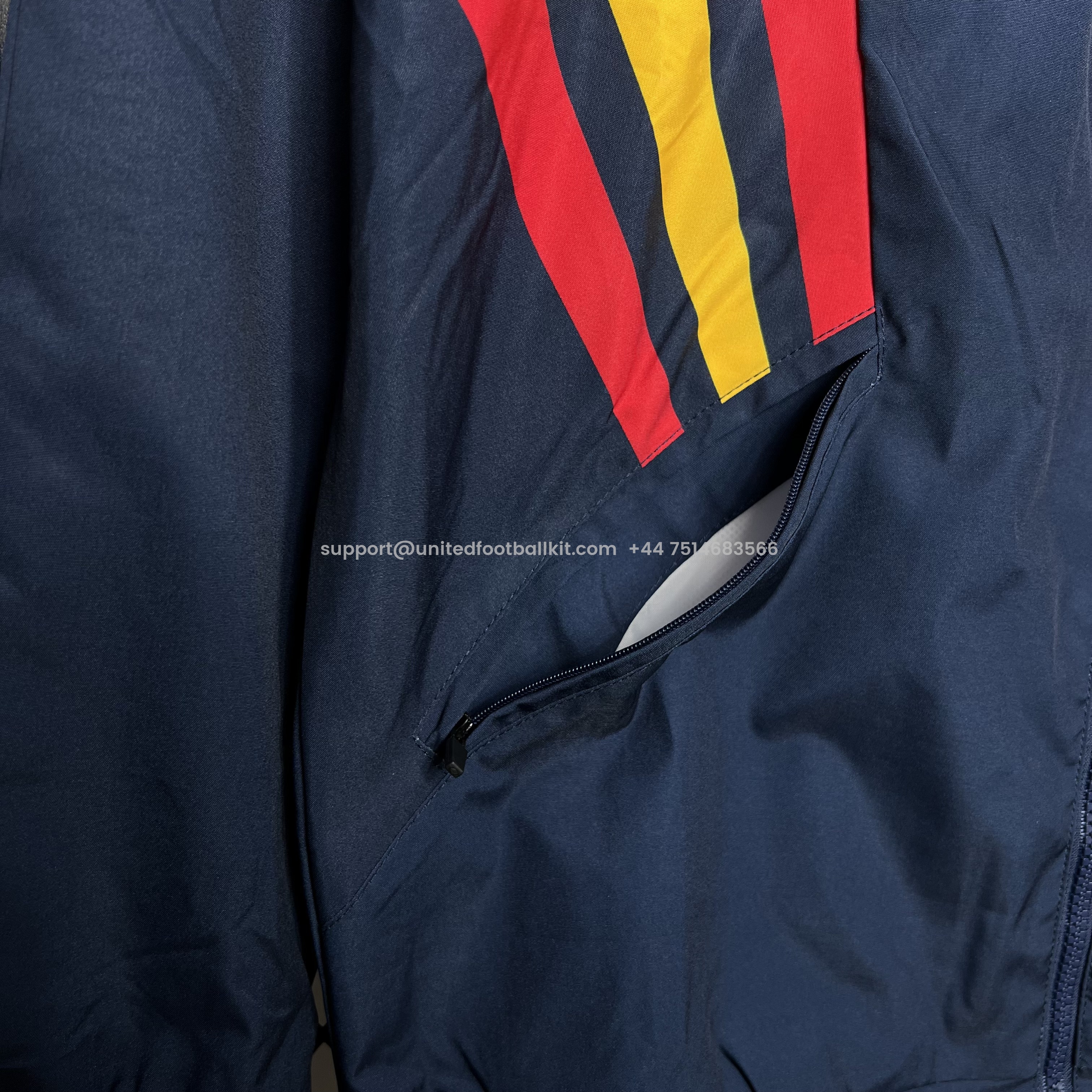 Unitedfootballkit.com | Spain 2024 Retro Style Player Windbreaker Jacket - Deep Blue -Customize Name, Number and Patch | Worldwide Shipping
