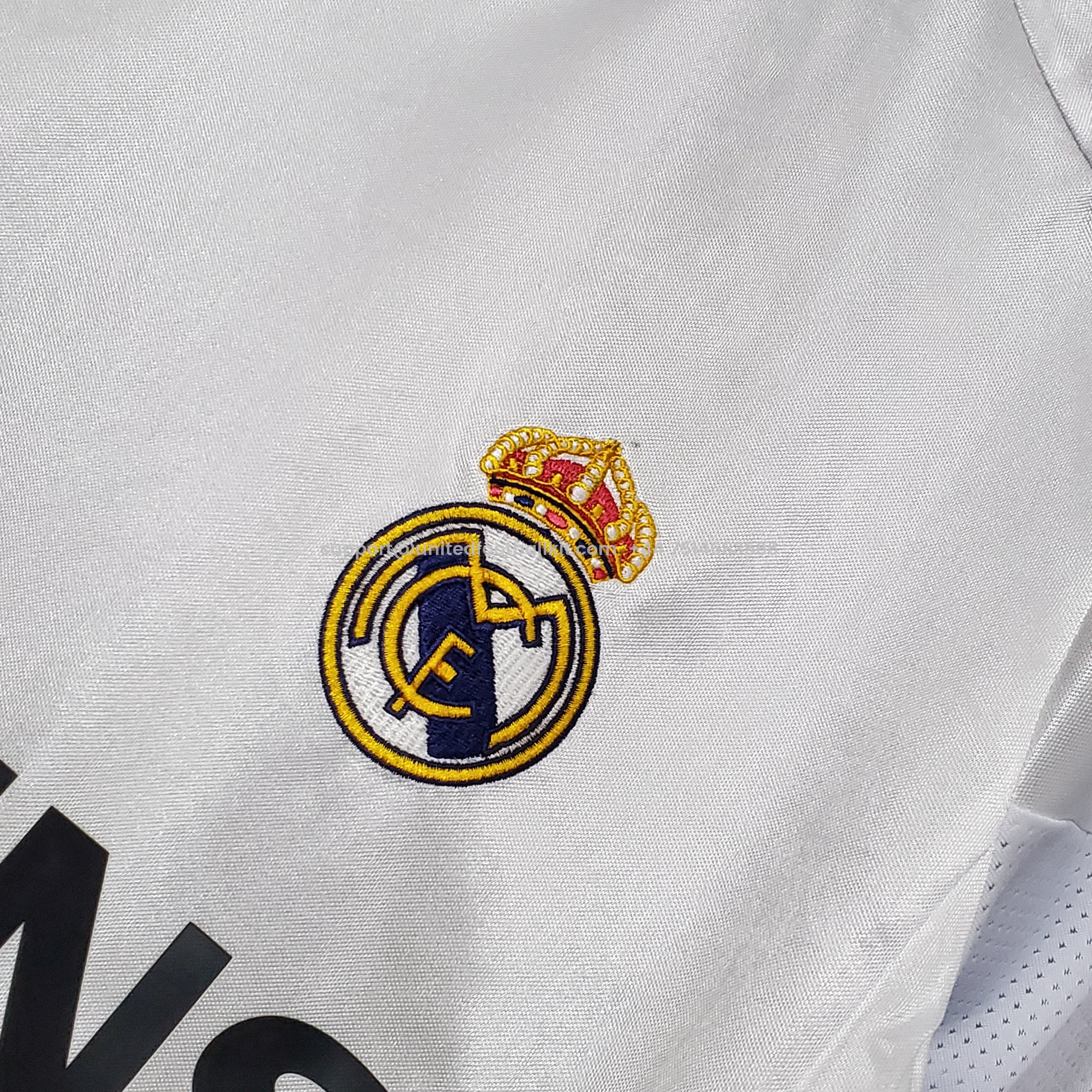 Unitedfootballkit.com | Retro Real Madrid 04-05 Home Stadium Jersey -Customize Name, Number and Patch | Worldwide Shipping