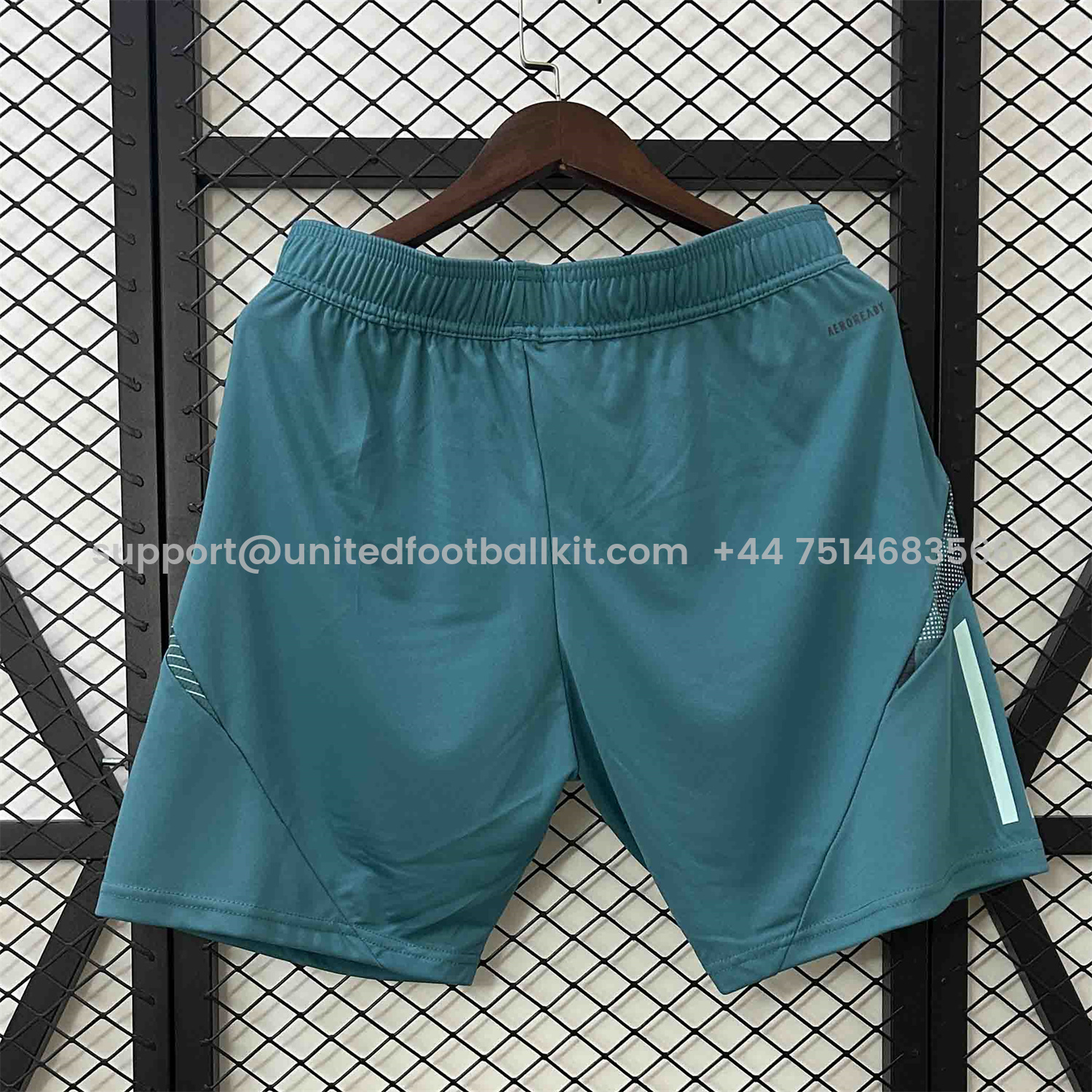 Unitedfootballkit.com | Cruzeiro 25-26 Green Training Shorts - Fans Version -Customize Name, Number and Patch | Worldwide Shipping