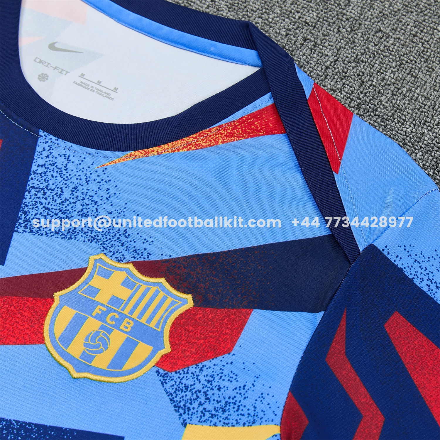 Unitedfootballkit.com | Barcelona 25-26 Short-Sleeve Training Set - Colors Top & Dark Blue With A Small Pink Detail Pants -Customize Name, Number and Patch | Worldwide Shipping