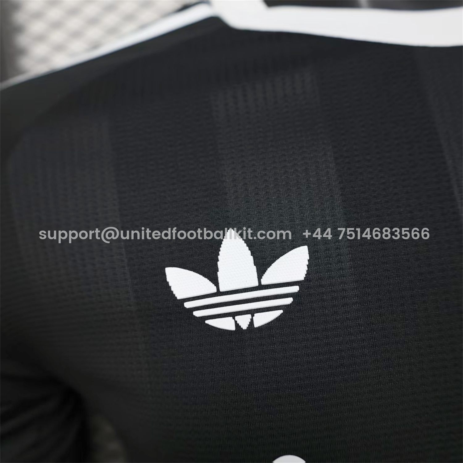 Unitedfootballkit.com | Liver.pool 25-26 Black Trefoil Goalkeeper Jersey - Player Version -Customize Name, Number and Patch | Worldwide Shipping