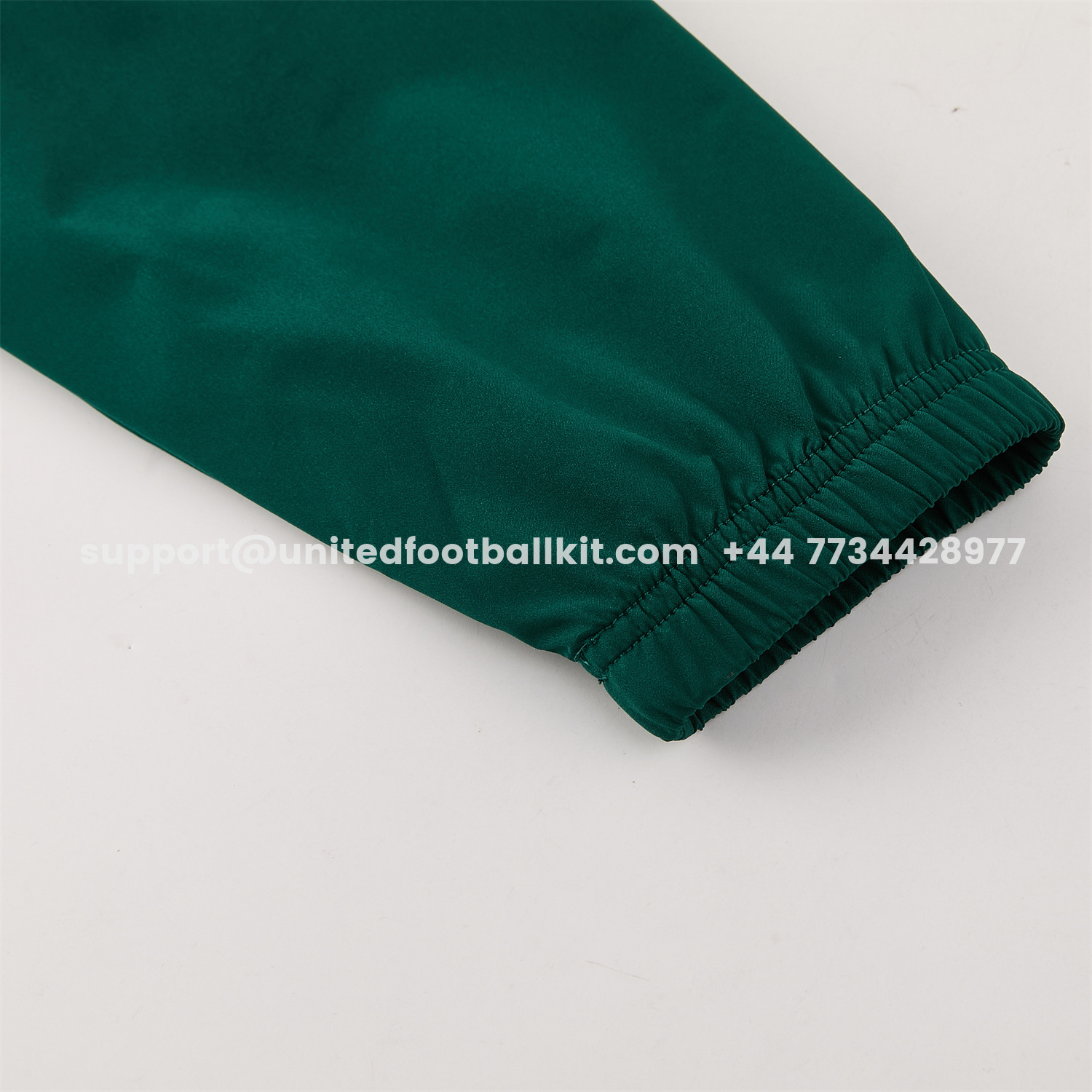 Unitedfootballkit.com | Italy 2026 Hooded Windbreaker Training Set - White Top & Green Pants -Customize Name, Number and Patch | Worldwide Shipping