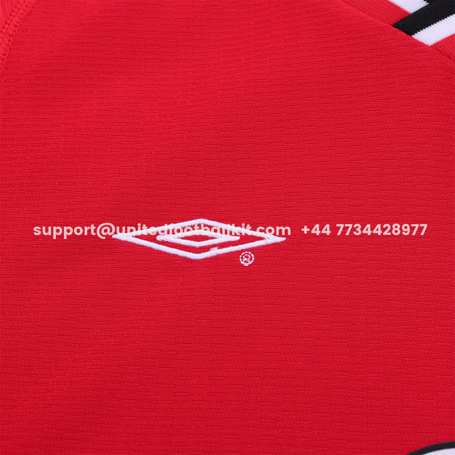 Unitedfootballkit.com | Retro Manchester United 2000-02 Home Kids Kit -Customize Name, Number and Patch | Worldwide Shipping