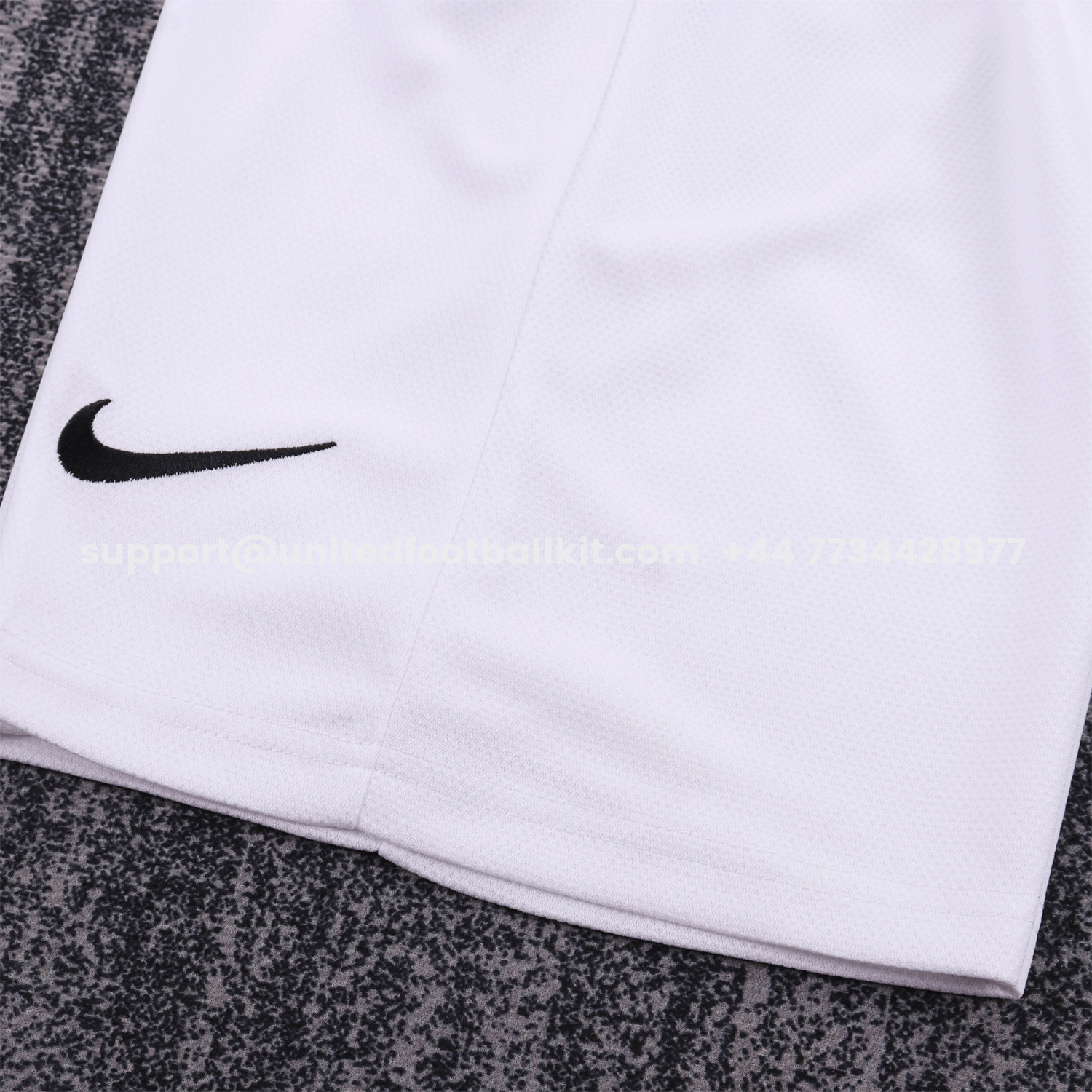 Unitedfootballkit.com | Retro Manchester United 2013-14 Home Kids Kit -Customize Name, Number and Patch | Worldwide Shipping