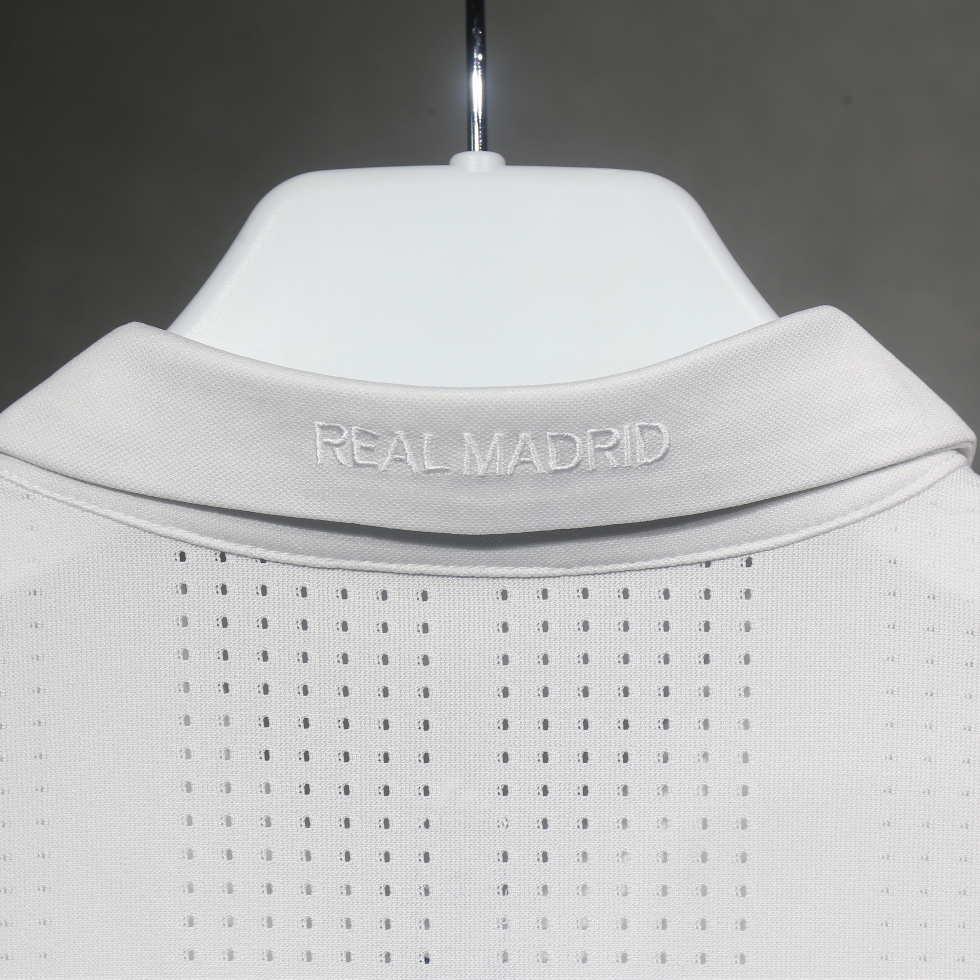 Unitedfootballkit.com | Retro Real Madrid 16-17 Home Jersey - Player Version -Customize Name, Number and Patch | Worldwide Shipping