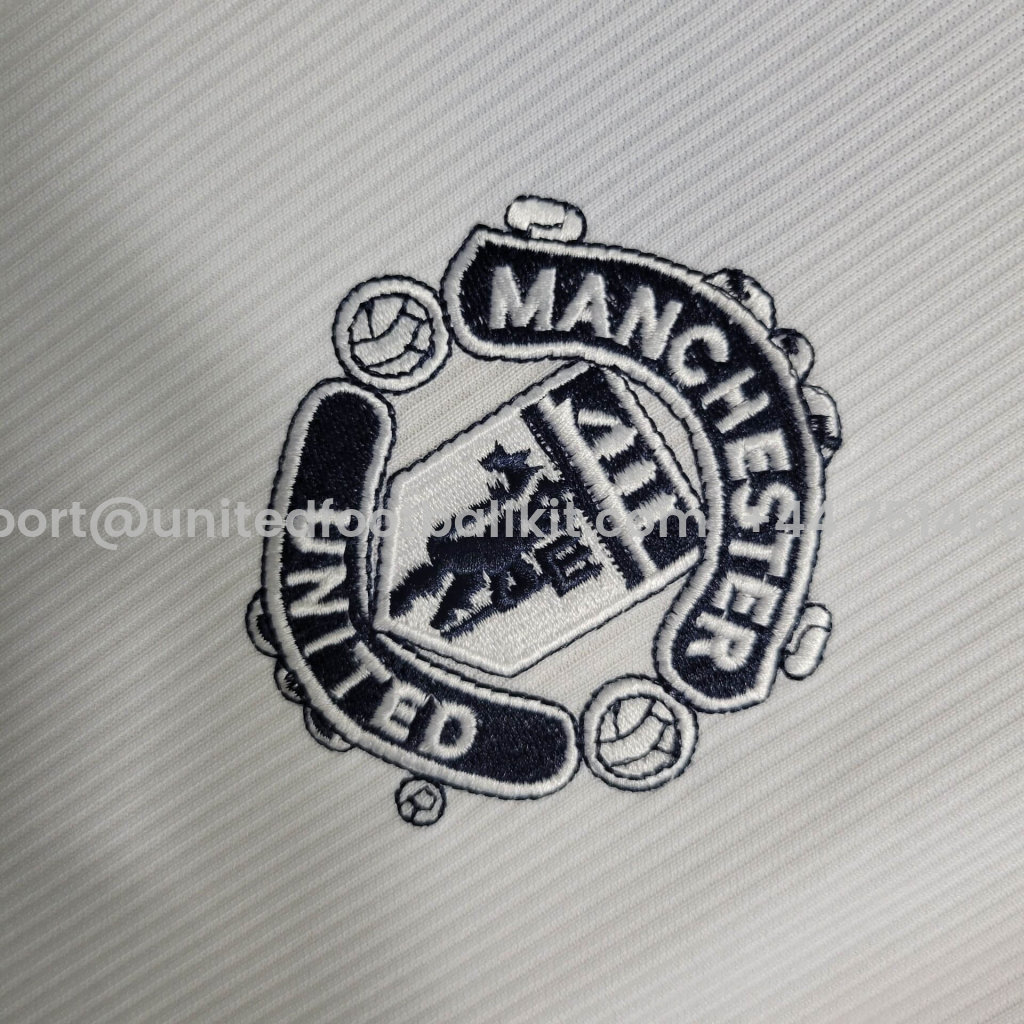 Unitedfootballkit.com | Retro Manchester United 99-00 Away Stadium Jersey -Customize Name, Number and Patch | Worldwide Shipping