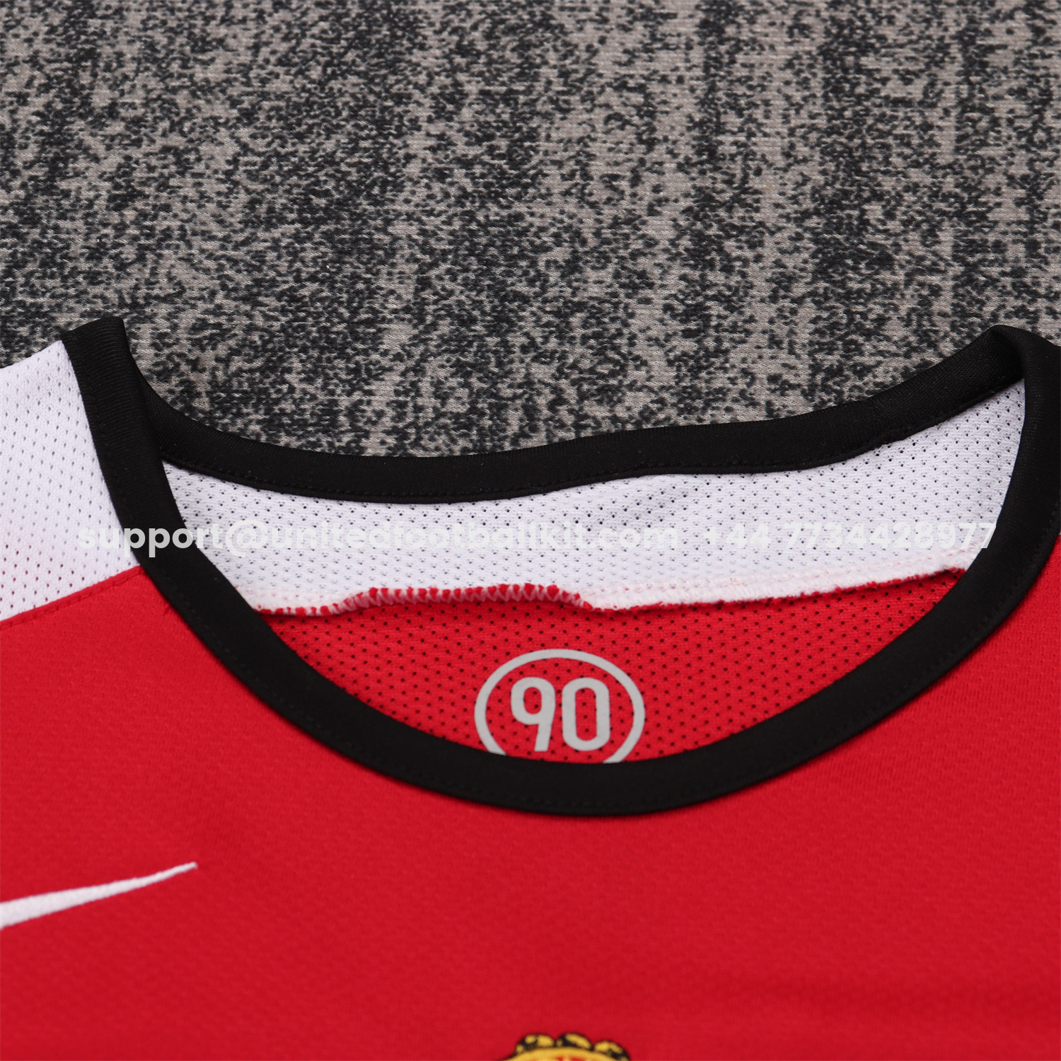 Unitedfootballkit.com | Retro Manchester United 2005-06 Home Kids Kit -Customize Name, Number and Patch | Worldwide Shipping