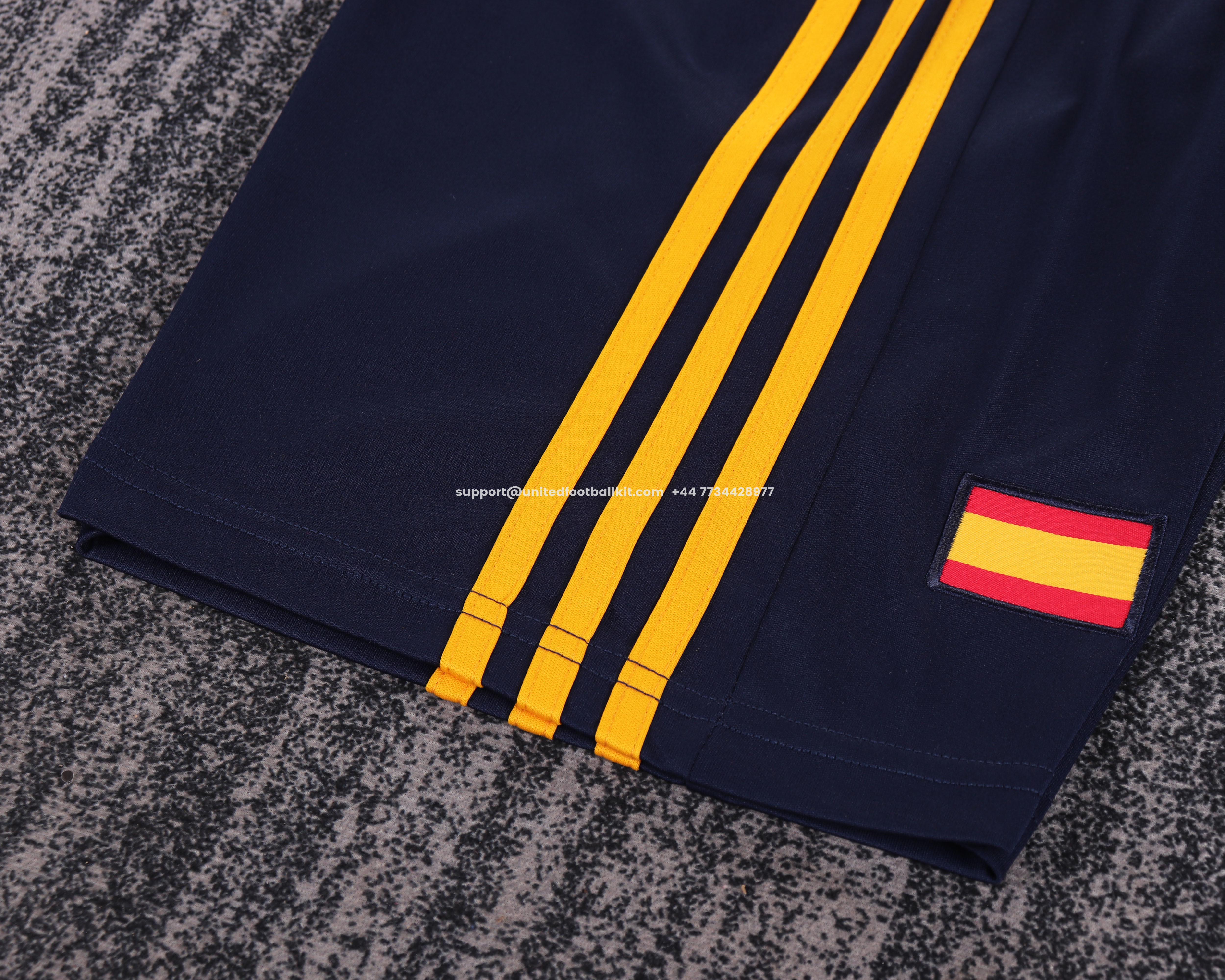 Unitedfootballkit.com | Retro Newcastle United 1997-99 Home Kids Kit -Customize Name, Number and Patch | Worldwide Shipping