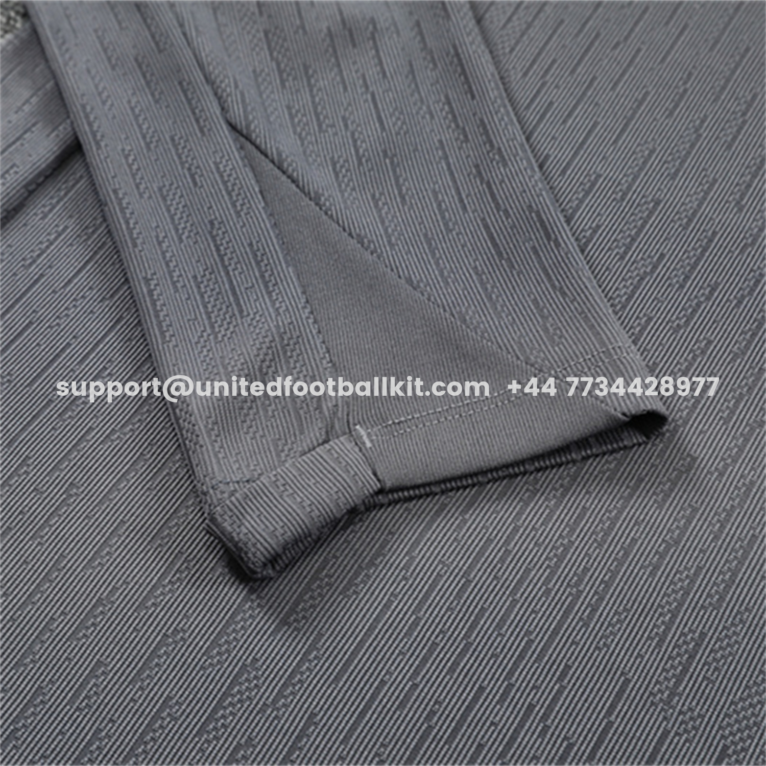 Unitedfootballkit.com | Barcelona 25-26 Long Sleeve Training Set - Grey Top & Black Pants -Customize Name, Number and Patch | Worldwide Shipping