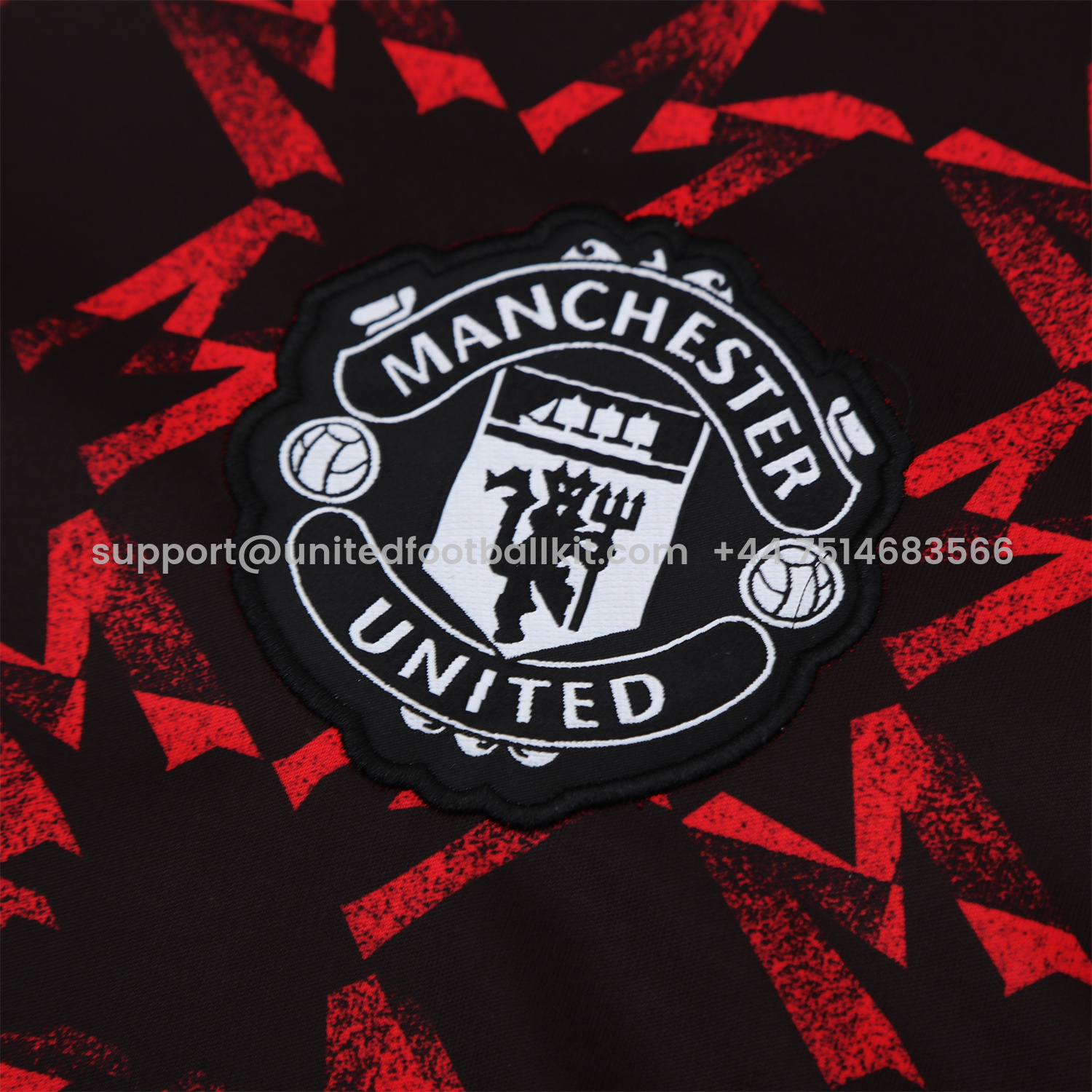 Unitedfootballkit.com | Manchester United 25-26 Pre-Match Short-Sleeve Training Set - Red Top & Black Shorts -Customize Name, Number and Patch | Worldwide Shipping