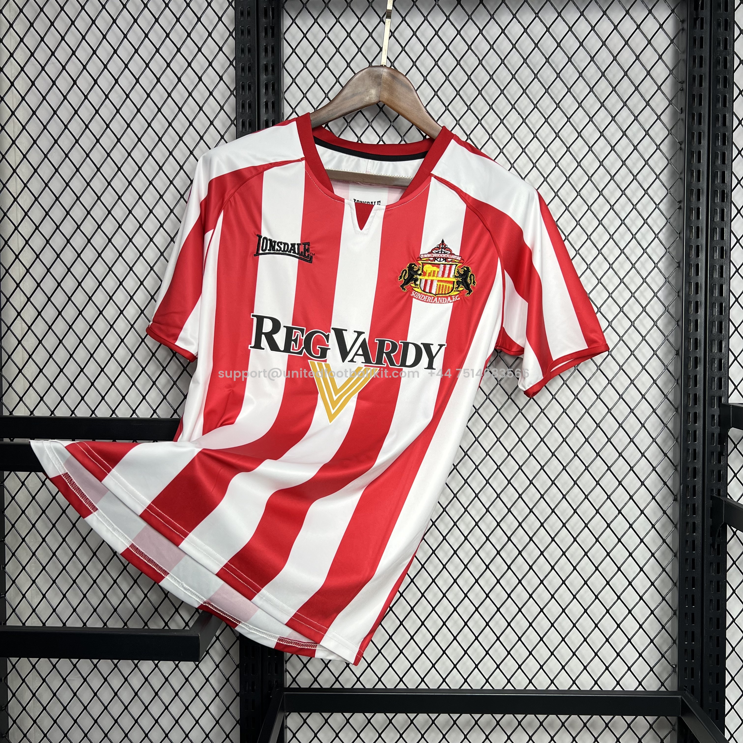 Unitedfootballkit.com | Retro Sunderland 2005-06 Home Stadium Jersey -Customize Name, Number and Patch | Worldwide Shipping