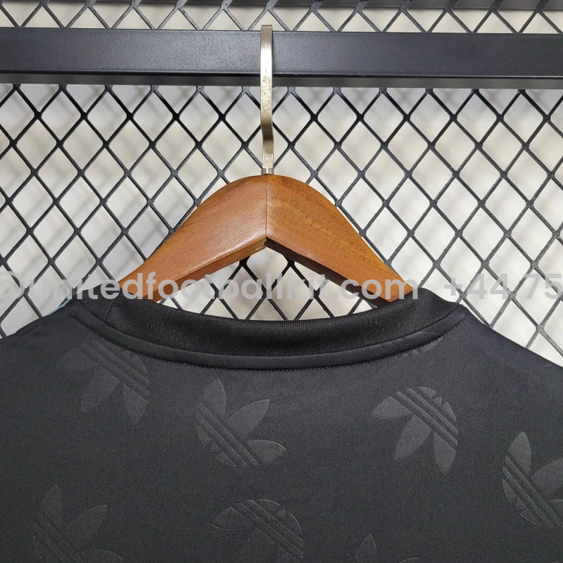 Unitedfootballkit.com | Bayern Munich 24-25 Black Training Jersey - Fans Version -Customize Name, Number and Patch | Worldwide Shipping