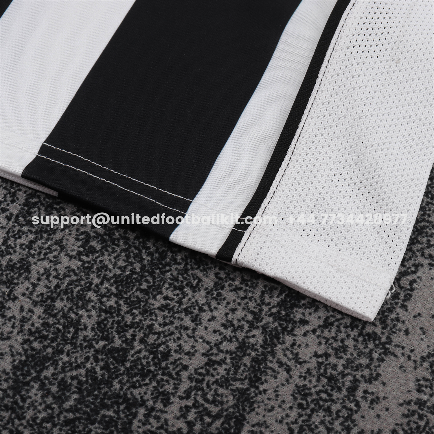 Unitedfootballkit.com | Retro Juventus 2004-05 Home Kids Kit -Customize Name, Number and Patch | Worldwide Shipping