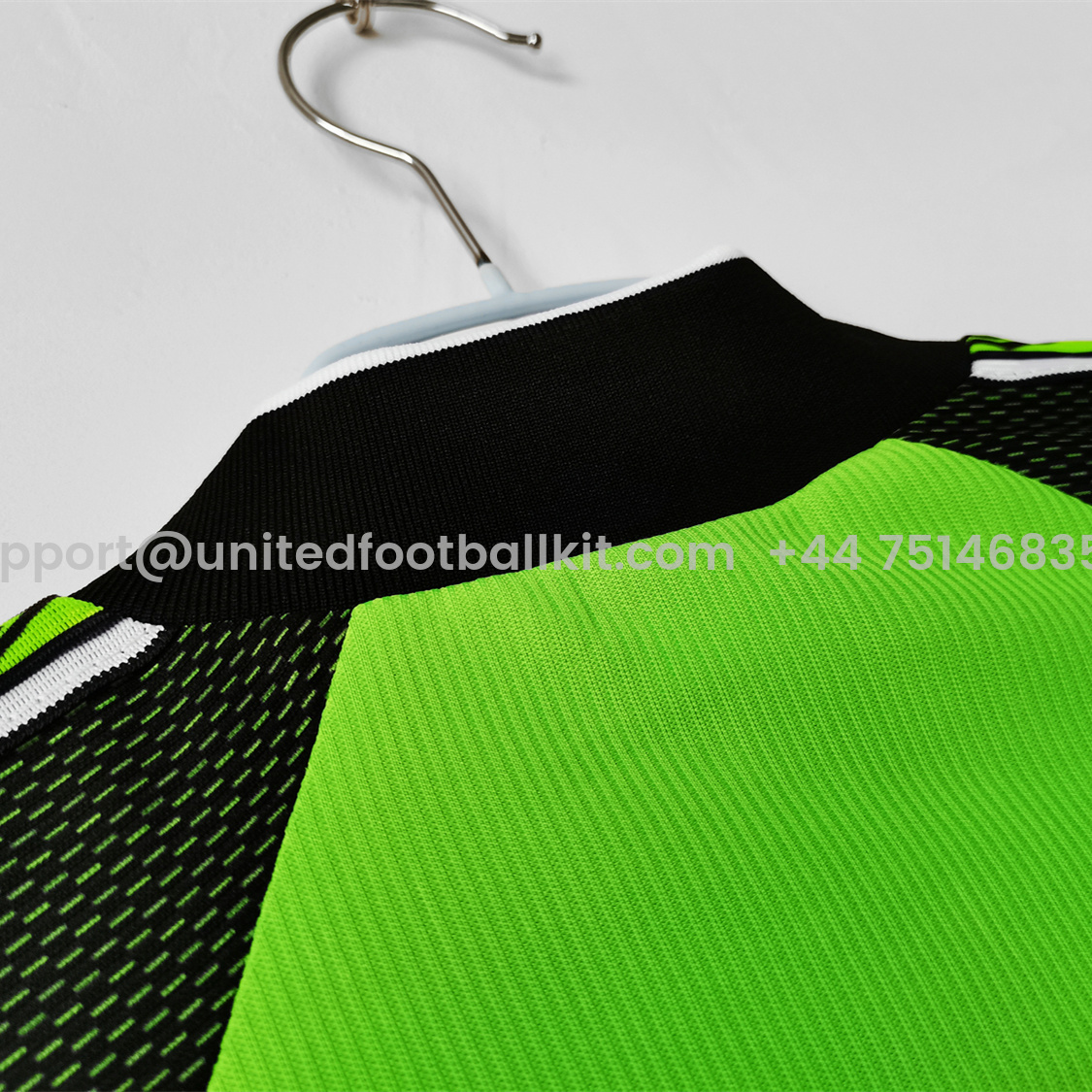 Unitedfootballkit.com | Retro Manchester United 98-99 Green Goalkeeper Long Sleeve Jersey -Customize Name, Number and Patch | Worldwide Shipping