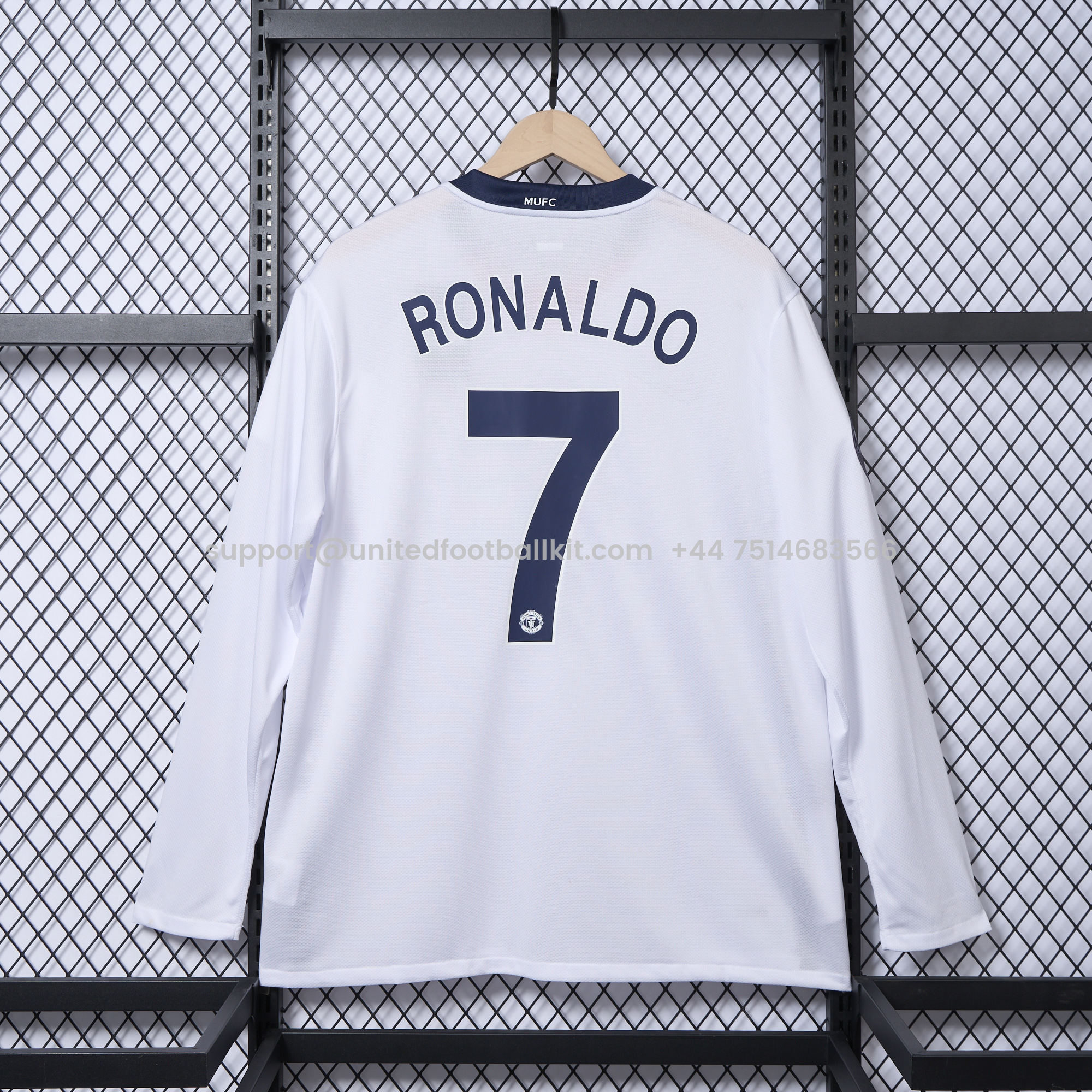 Unitedfootballkit.com | Retro Manchester United 08-09 Away Long Sleeve Jersey -Customize Name, Number and Patch | Worldwide Shipping