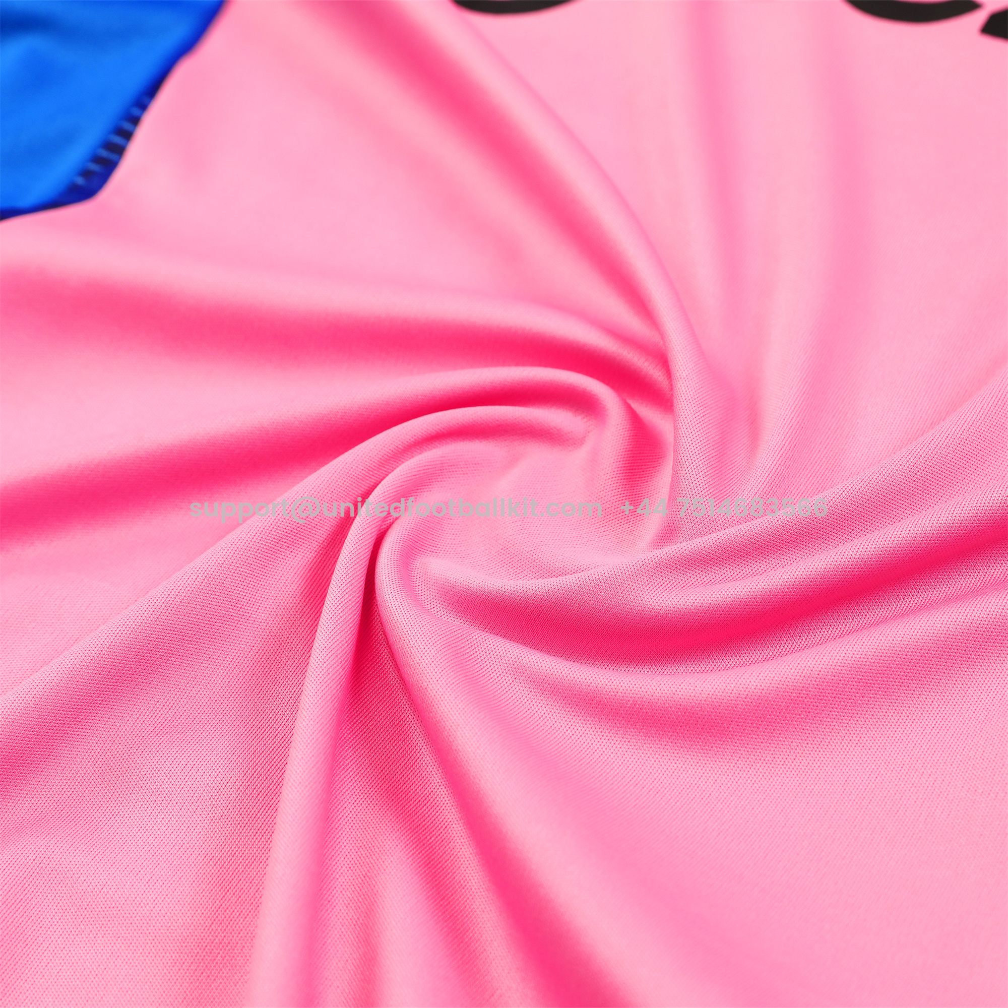 Unitedfootballkit.com | Manchester United 24-25 Vest Training Set - Pink Vest & Black Shorts -Customize Name, Number and Patch | Worldwide Shipping