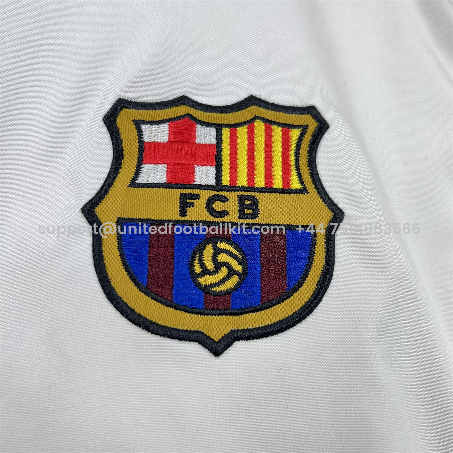 Unitedfootballkit.com | Retro Barcelona 1994-95 Player Windbreaker - White -Customize Name, Number and Patch | Worldwide Shipping