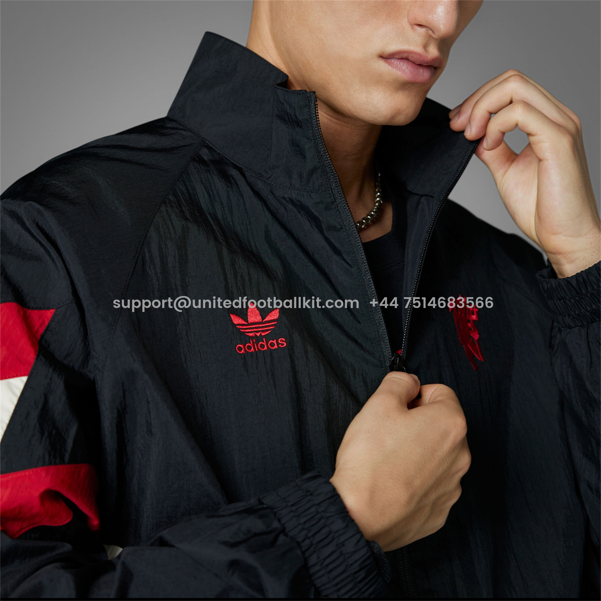 Unitedfootballkit.com | Manchester United 24-25 Black Throwback Windbreaker Suit - Jackets & Pants -Customize Name, Number and Patch | Worldwide Shipping