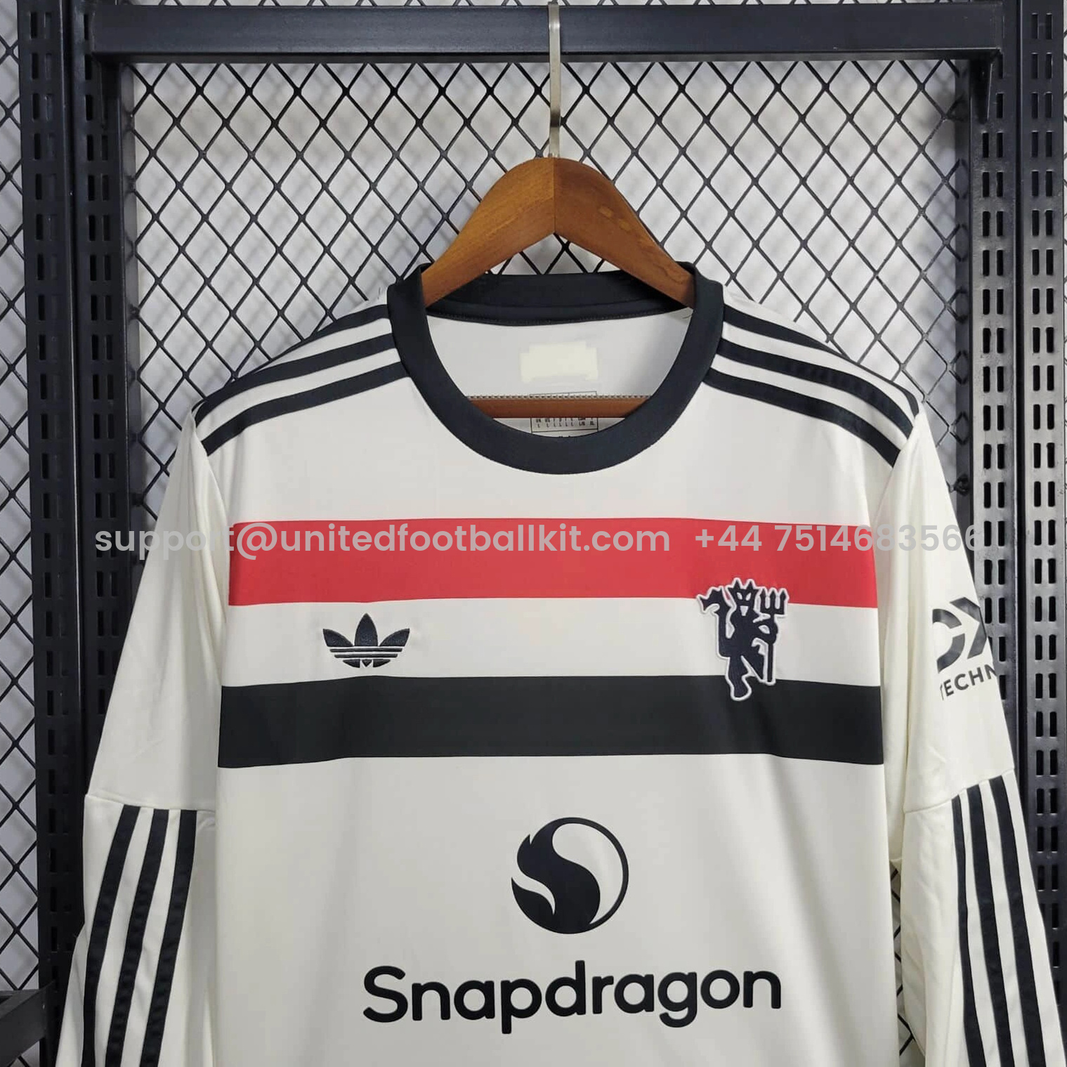 Unitedfootballkit.com | Manchester United 24-25 Third Long Sleeve Jersey - Fans Version -Customize Name, Number and Patch | Worldwide Shipping