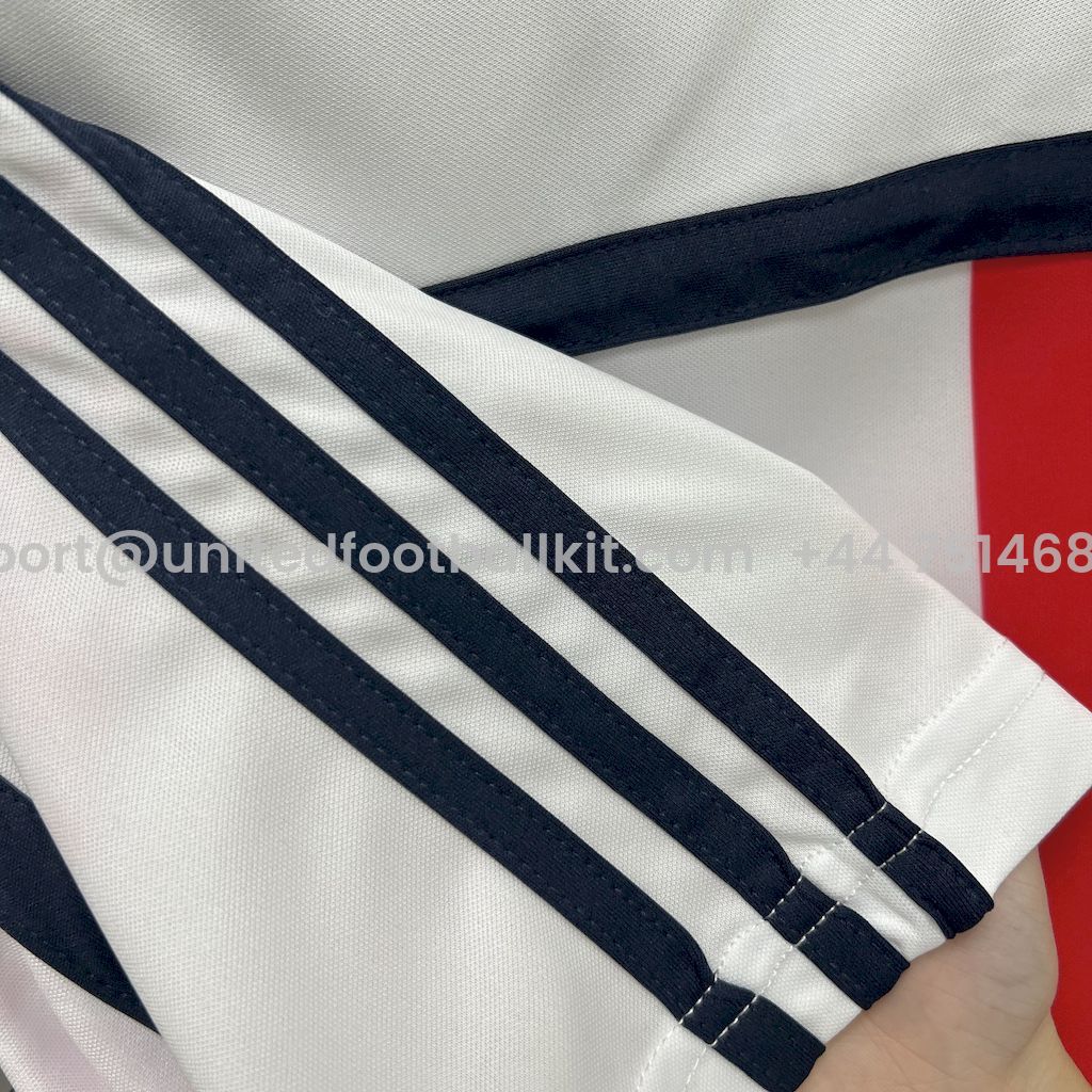 Unitedfootballkit.com | Retro Bayern Munich 2000-01 Away Jersey -Customize Name, Number and Patch | Worldwide Shipping