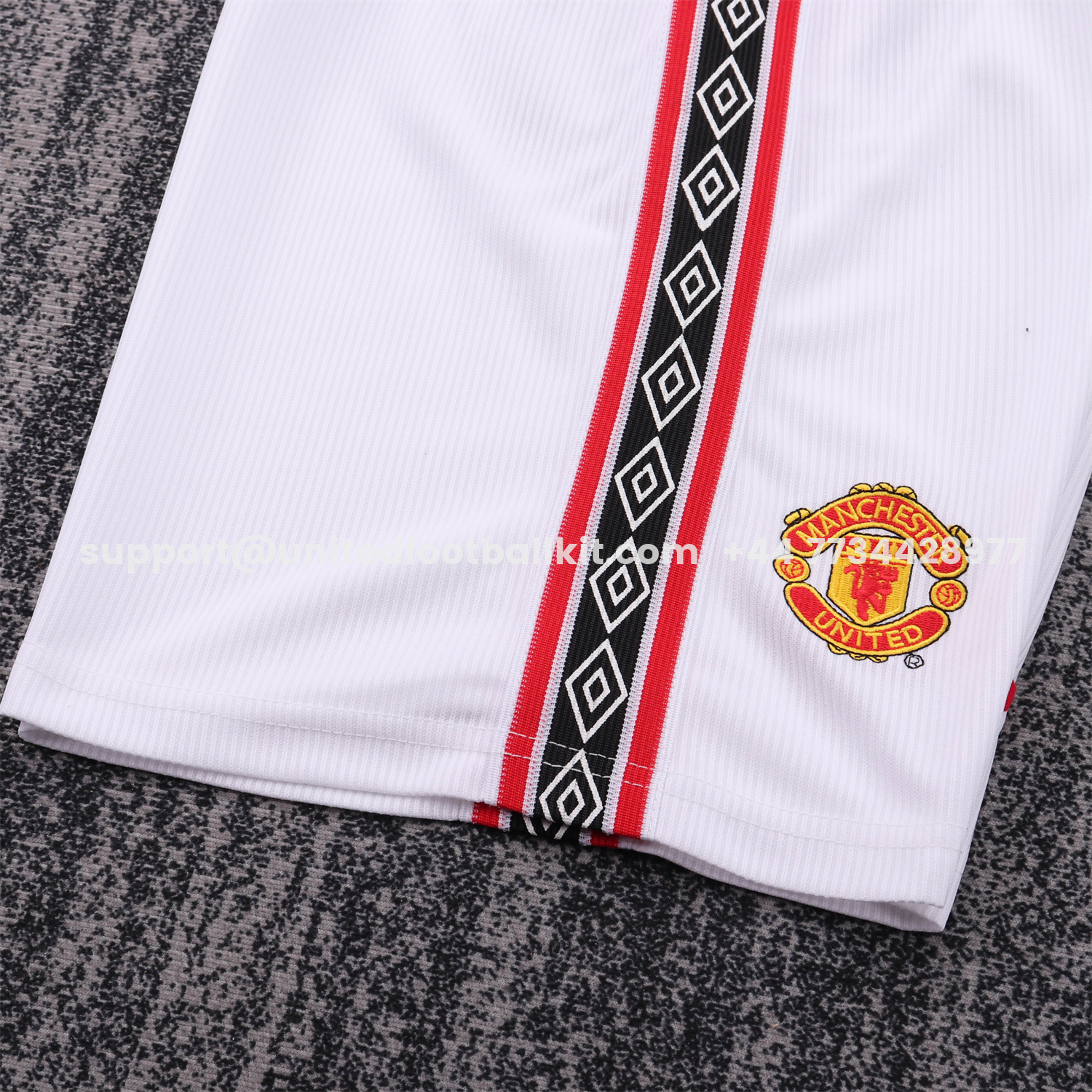 Unitedfootballkit.com | Retro Manchester United 1998-99 White Special Kids Kit -Customize Name, Number and Patch | Worldwide Shipping
