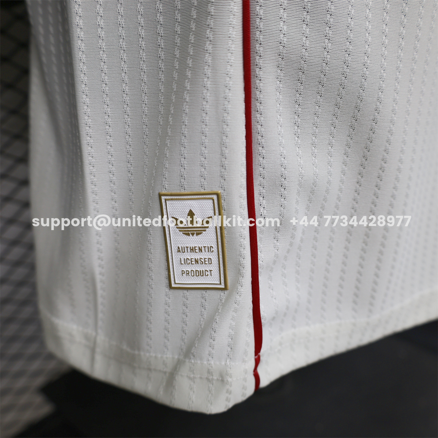 Unitedfootballkit.com | Liver.pool 25-26 Gold Lines Retro Casual Style White Jersey - Player Version -Customize Name, Number and Patch | Worldwide Shipping