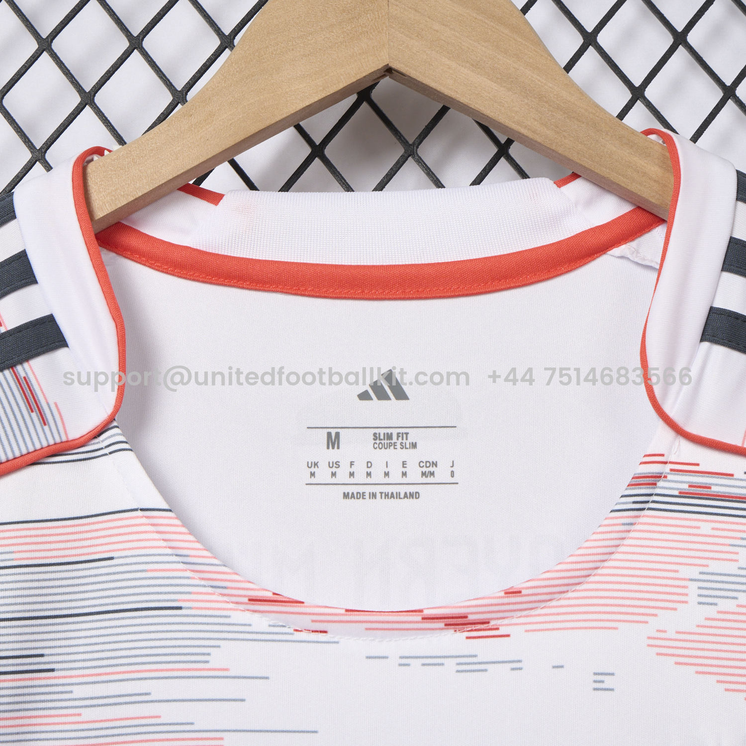 Unitedfootballkit.com | 【MÜLLER 25 Pattern】Women's Bayern Munich 25-26 Away Jersey -Customize Name, Number and Patch | Worldwide Shipping