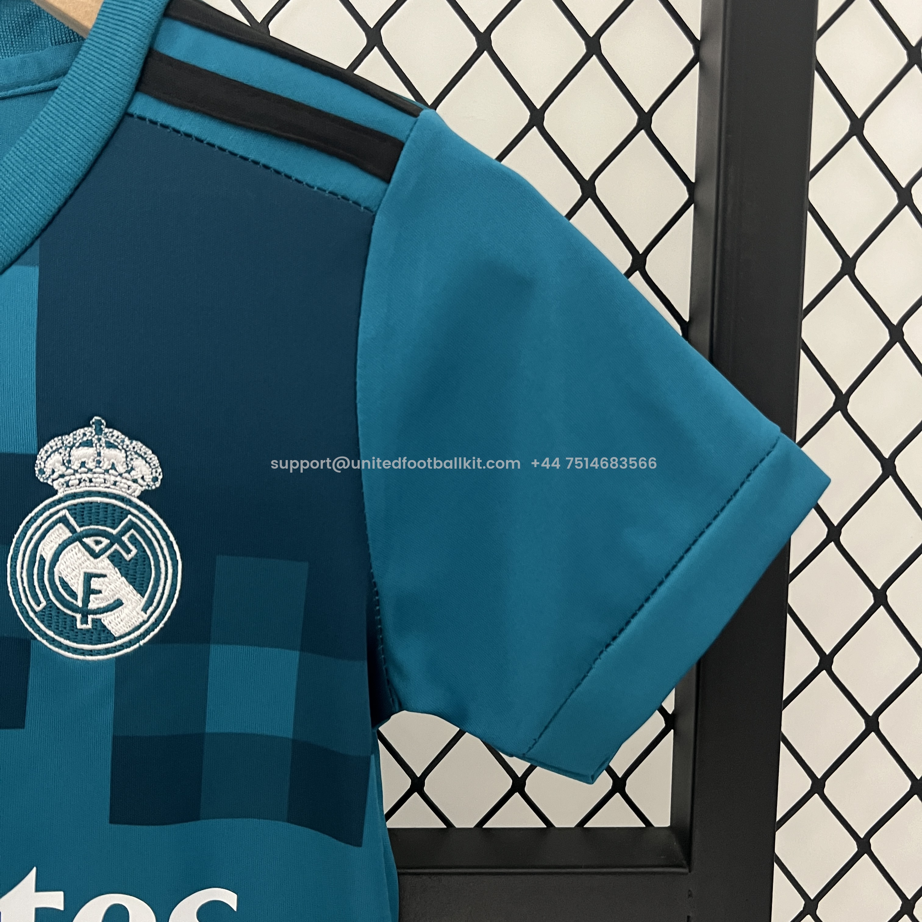 Unitedfootballkit.com | Retro Real Madrid 17-18 Third Kids Kit -Customize Name, Number and Patch | Worldwide Shipping