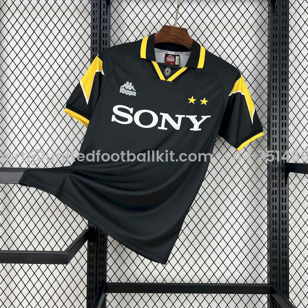 Unitedfootballkit.com | Retro Juventus 1996-97 Third Jersey -Customize Name, Number and Patch | Worldwide Shipping