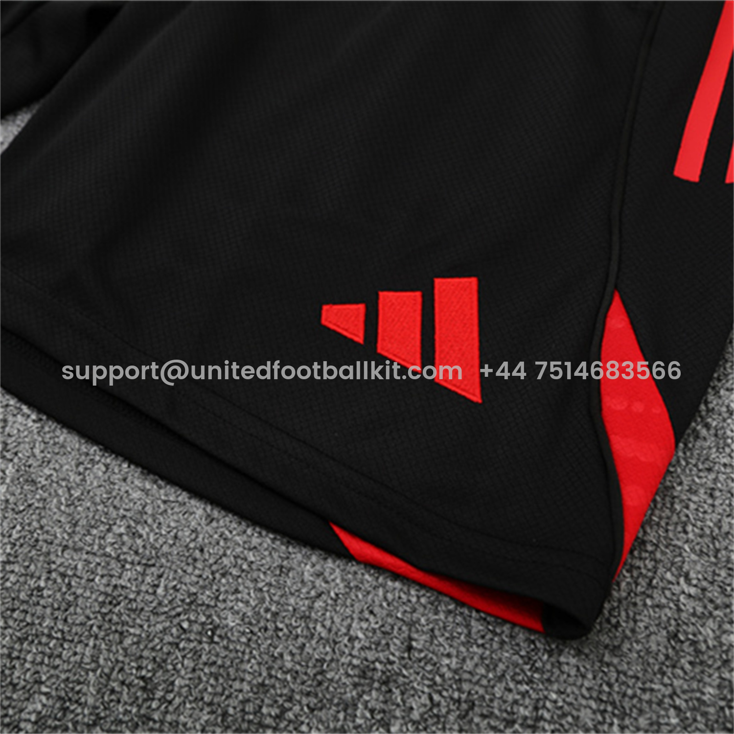 Unitedfootballkit.com | Bayern Munich 25-26 Short-Sleeve Training Set - Green Top & Black shorts -Customize Name, Number and Patch | Worldwide Shipping