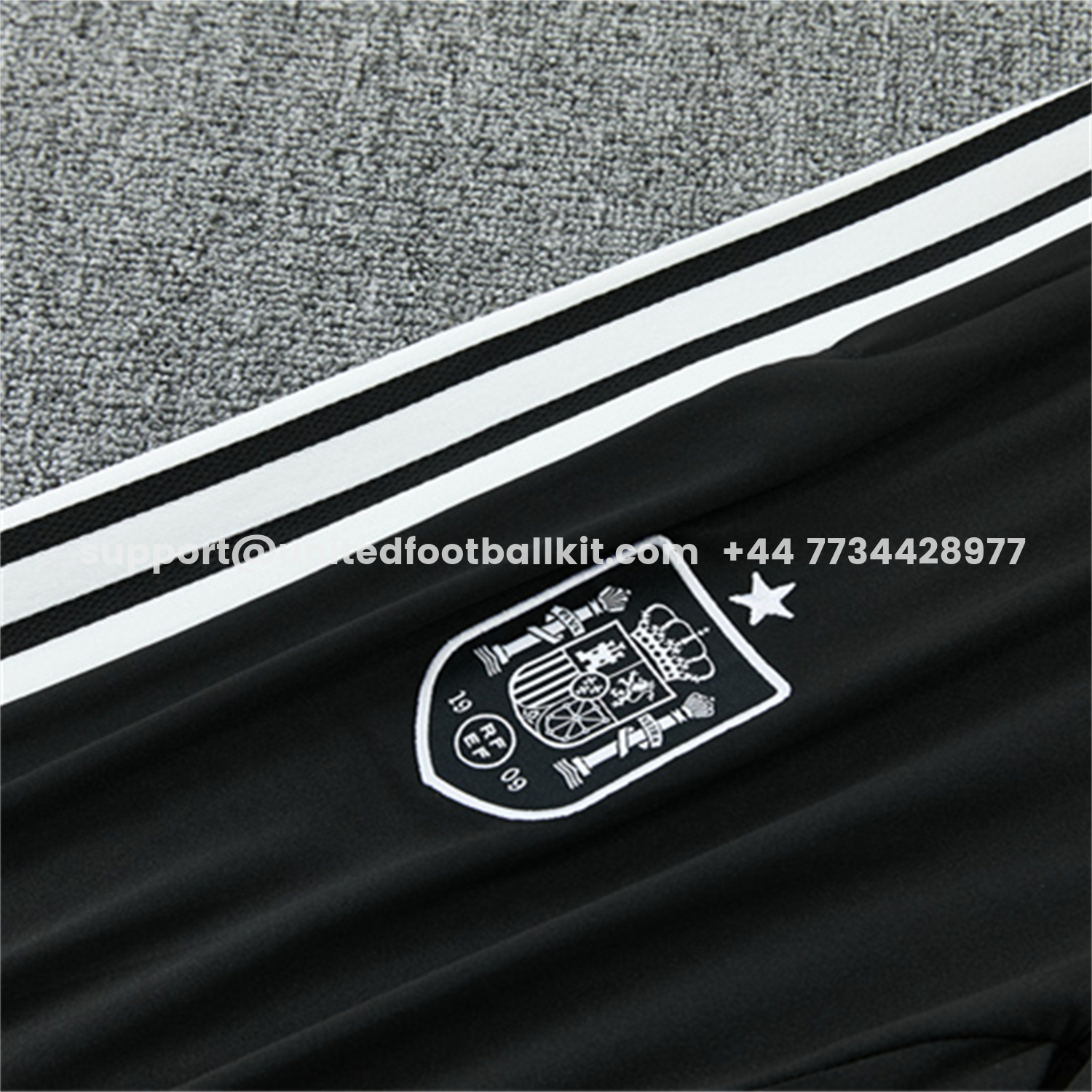 Unitedfootballkit.com | Spain 2026 Kids Long Sleeve Training Set - Red Top & Black Pants -Customize Name, Number and Patch | Worldwide Shipping