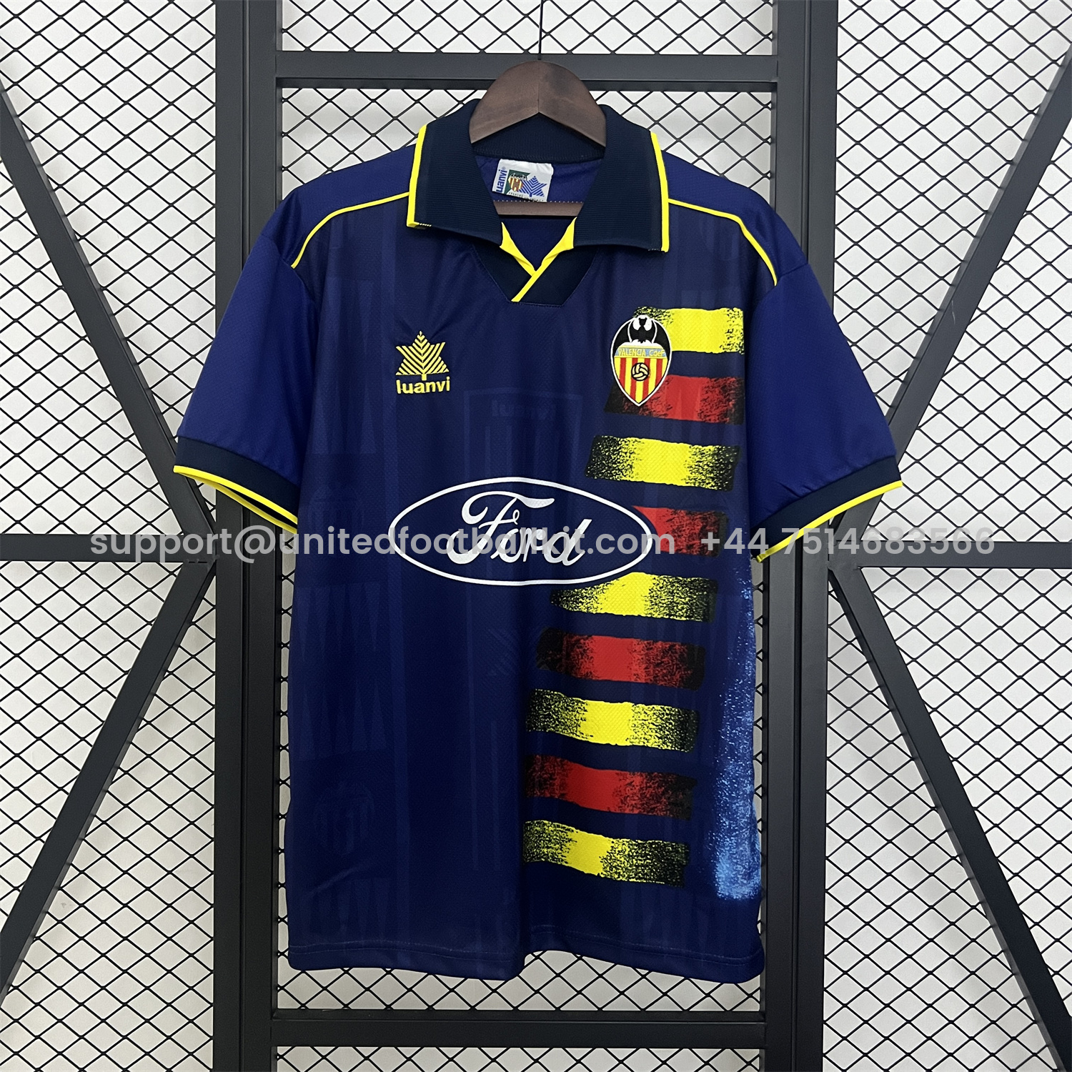 Unitedfootballkit.com | Retro Valencia 1996-97 Away Jersey -Customize Name, Number and Patch | Worldwide Shipping