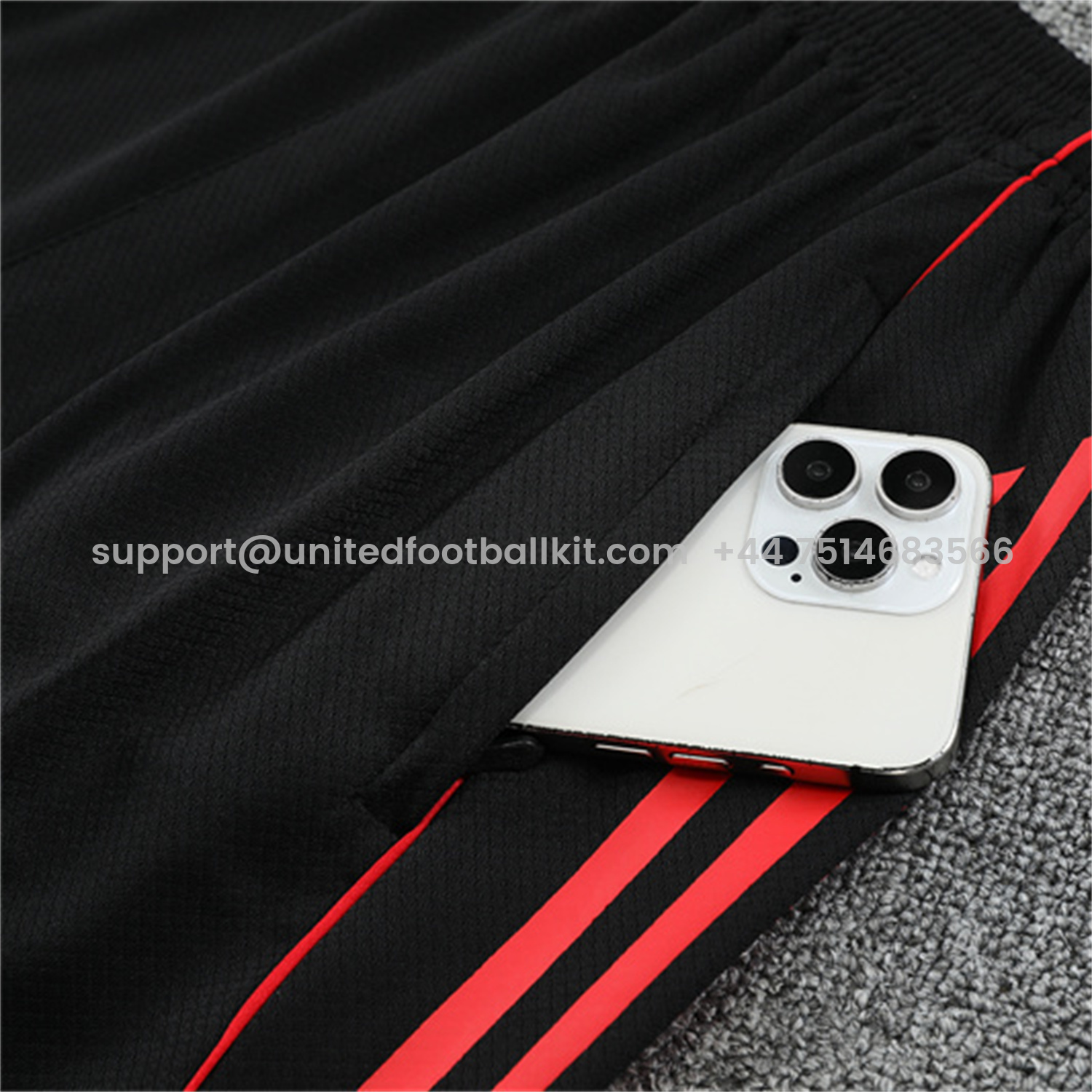 Unitedfootballkit.com | Liver.pool 25-26 Short-Sleeve Training Set Off White Top & Black Shorts -Customize Name, Number and Patch | Worldwide Shipping