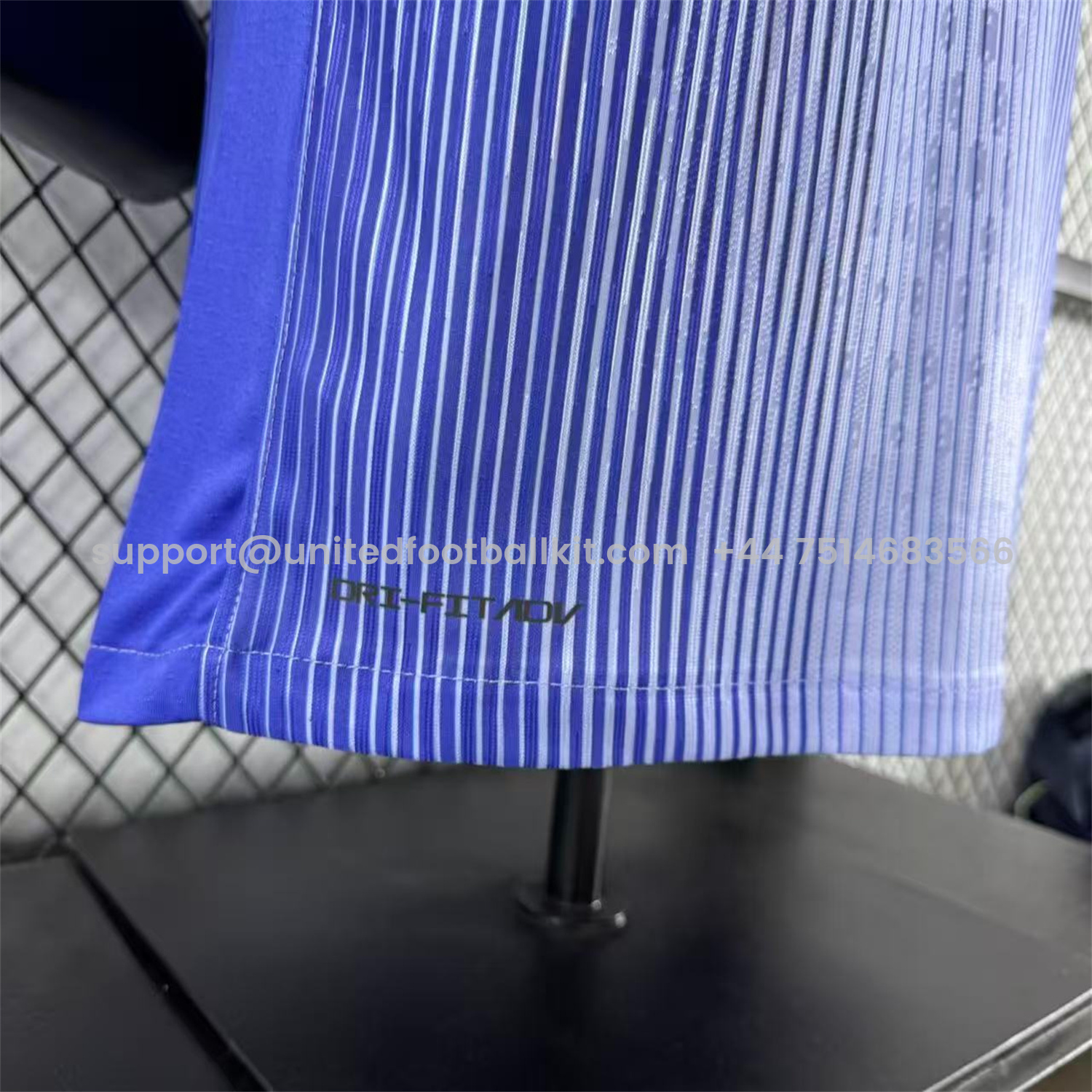 Unitedfootballkit.com | Barcelona 25-26 Purple Gradient Pre-Match Training Jersey - Player Version -Customize Name, Number and Patch | Worldwide Shipping