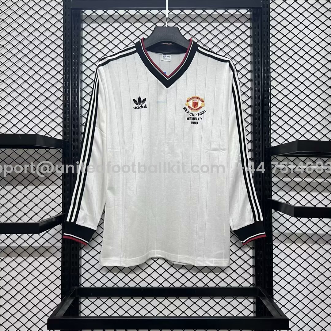 Unitedfootballkit.com | Retro Manchester United 82-84 Away Long Sleeve Jersey League Cup Final -Customize Name, Number and Patch | Worldwide Shipping
