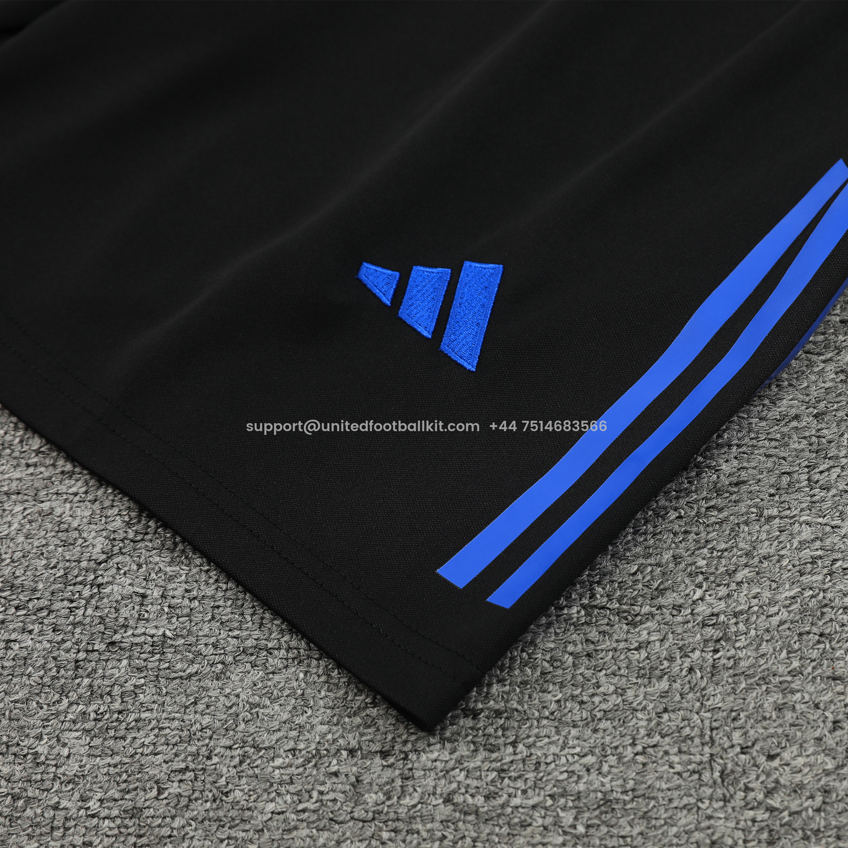 Unitedfootballkit.com | Manchester United 24-25 Short-Sleeve Training Set - Pink Top and Black Shorts -Customize Name, Number and Patch | Worldwide Shipping