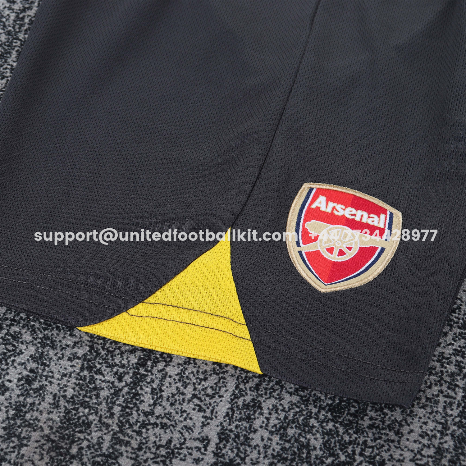 Unitedfootballkit.com | Retro Arsenal 2005-06 Away Kids Kit -Customize Name, Number and Patch | Worldwide Shipping