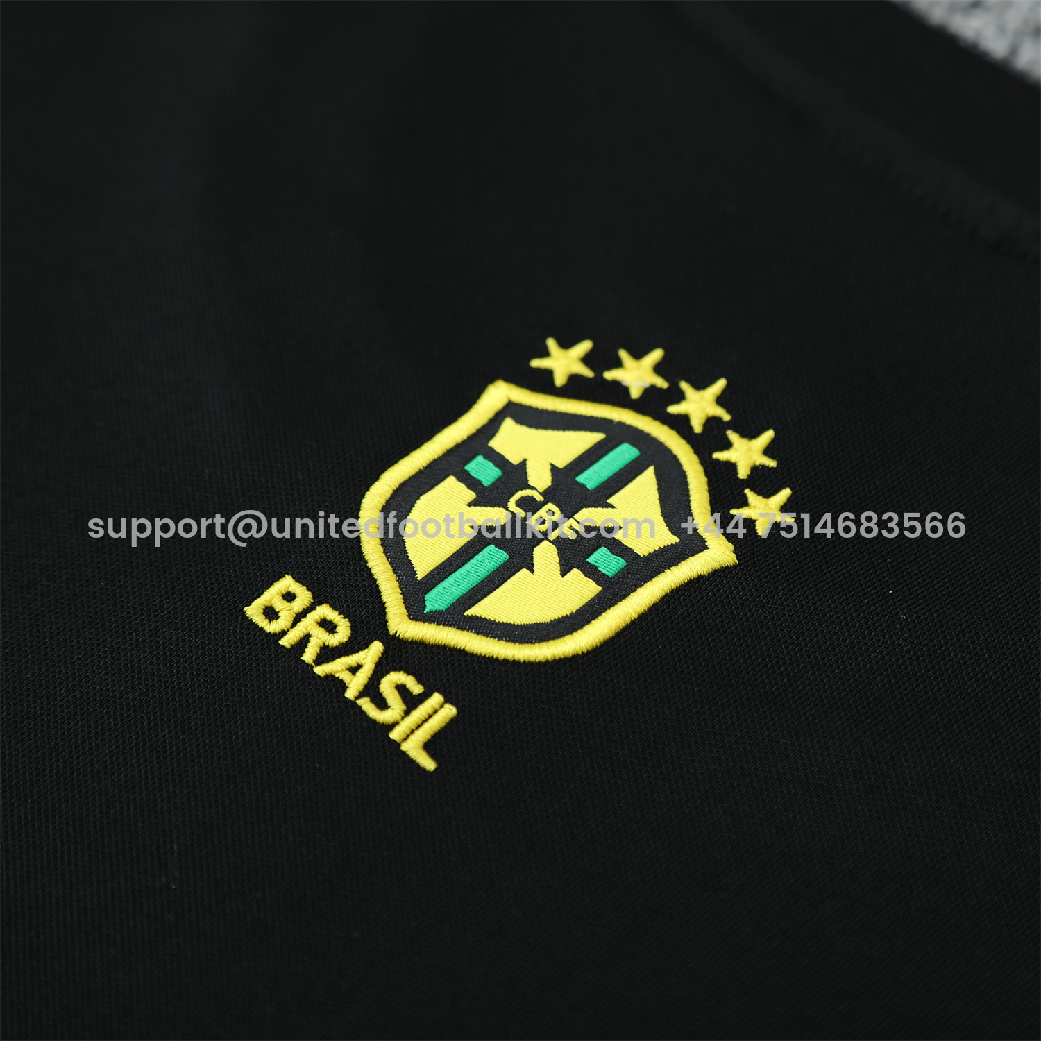 Unitedfootballkit.com | Brazil 25-26 Gray Jesus Statue Short-Sleeve Training Set - Gray Top & Black Shorts -Customize Name, Number and Patch | Worldwide Shipping