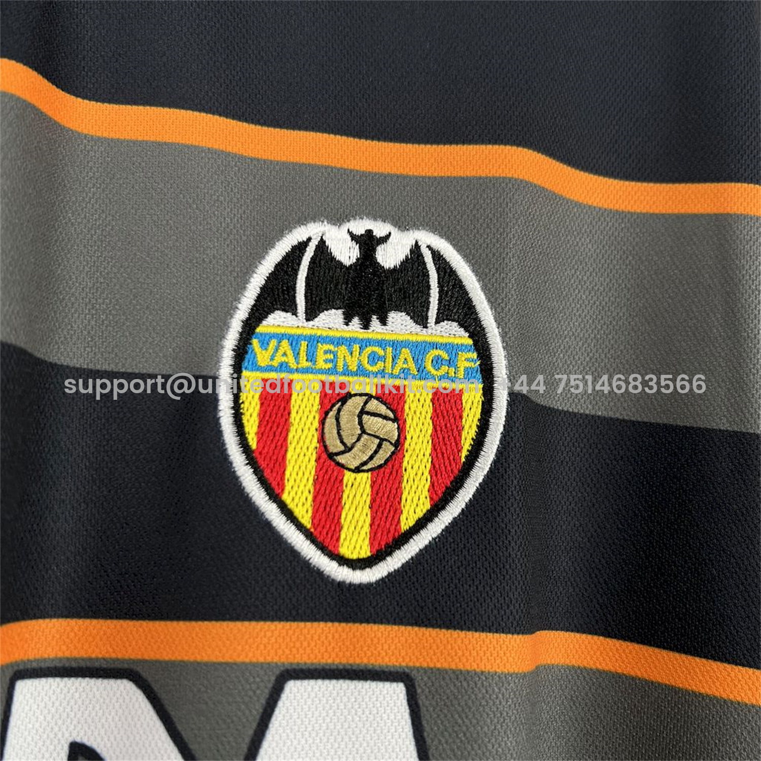 Unitedfootballkit.com | Retro Valencia 1999-00 Third Jersey -Customize Name, Number and Patch | Worldwide Shipping