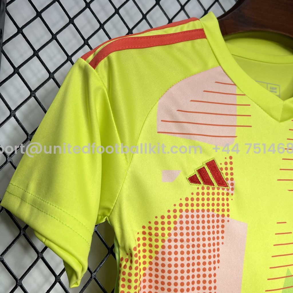 Unitedfootballkit.com | Celtic 24-25 Green Goalkeeper Kids Kit -Customize Name, Number and Patch | Worldwide Shipping