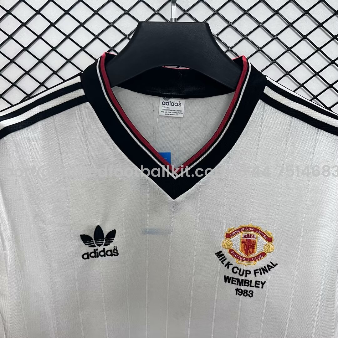 Unitedfootballkit.com | Retro Manchester United 82-84 Away Long Sleeve Jersey League Cup Final -Customize Name, Number and Patch | Worldwide Shipping