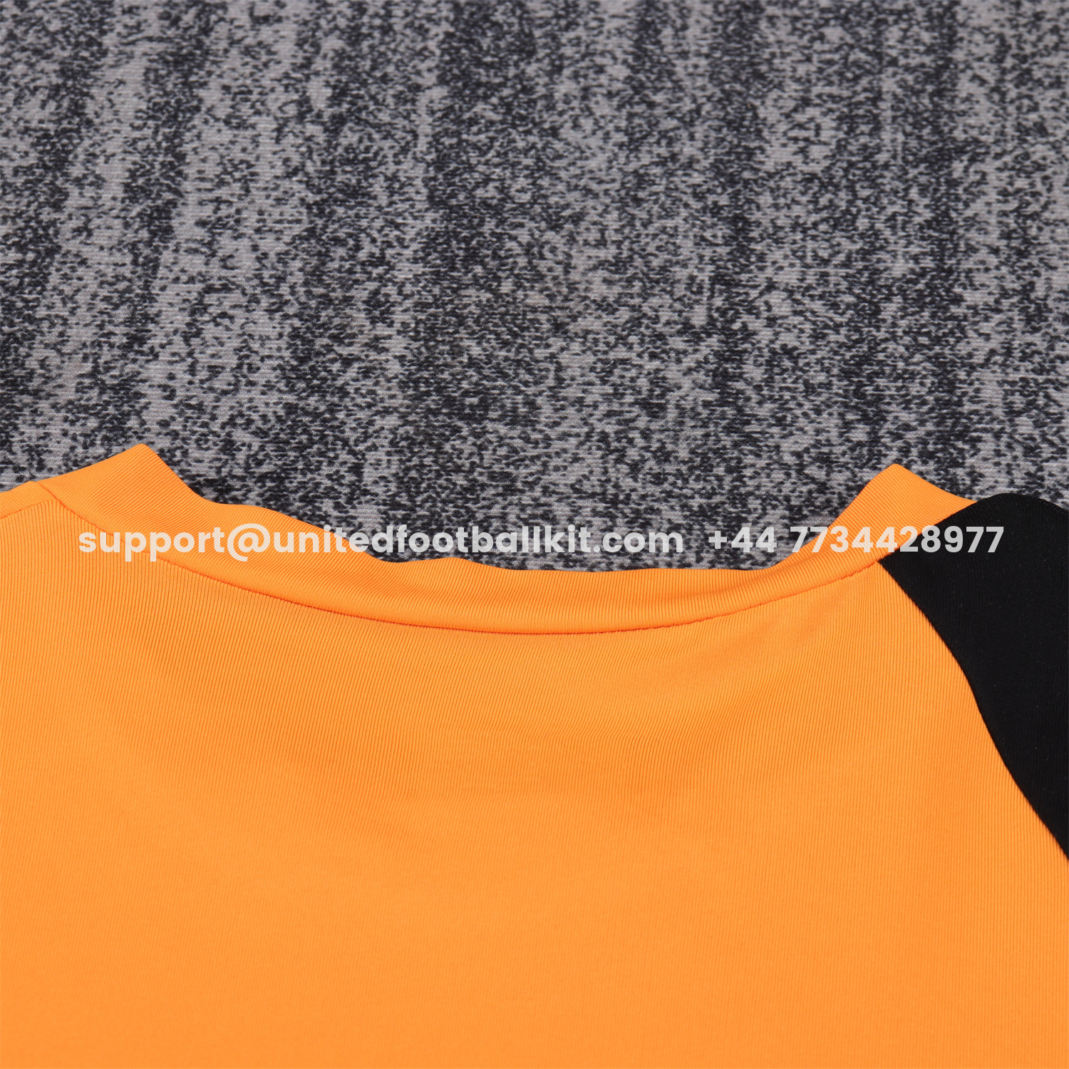 Unitedfootballkit.com | Retro Roma 2005-06 Home Kids Kit -Customize Name, Number and Patch | Worldwide Shipping